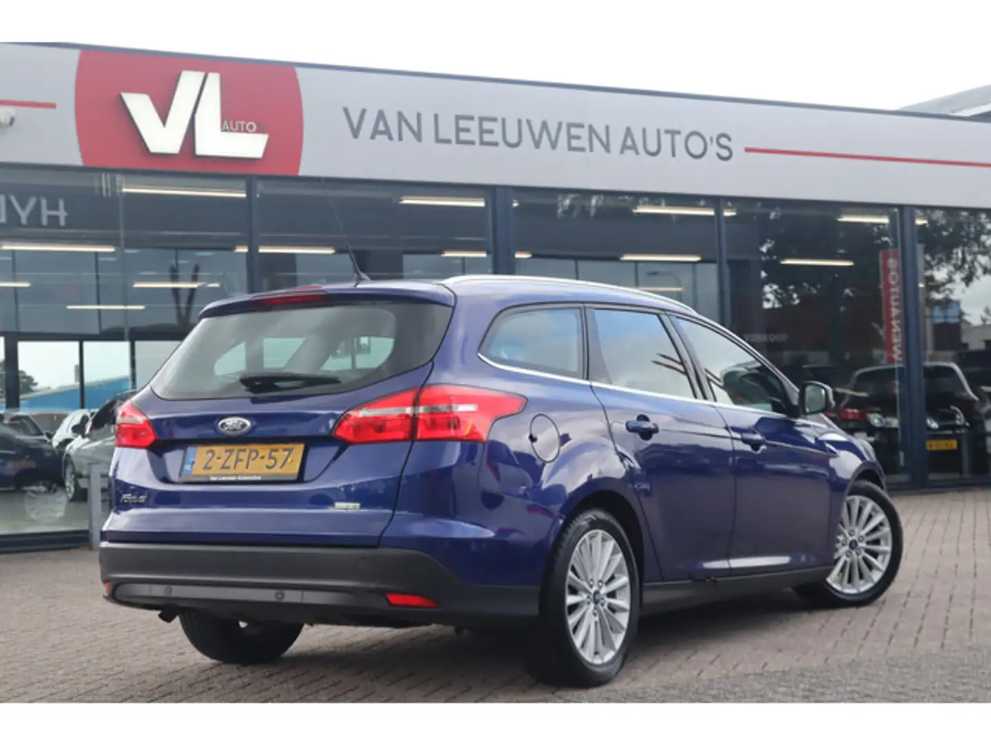 Ford Focus Wagon 1.0 First Edition | Clima | Navi | Cruise Bleu - 2