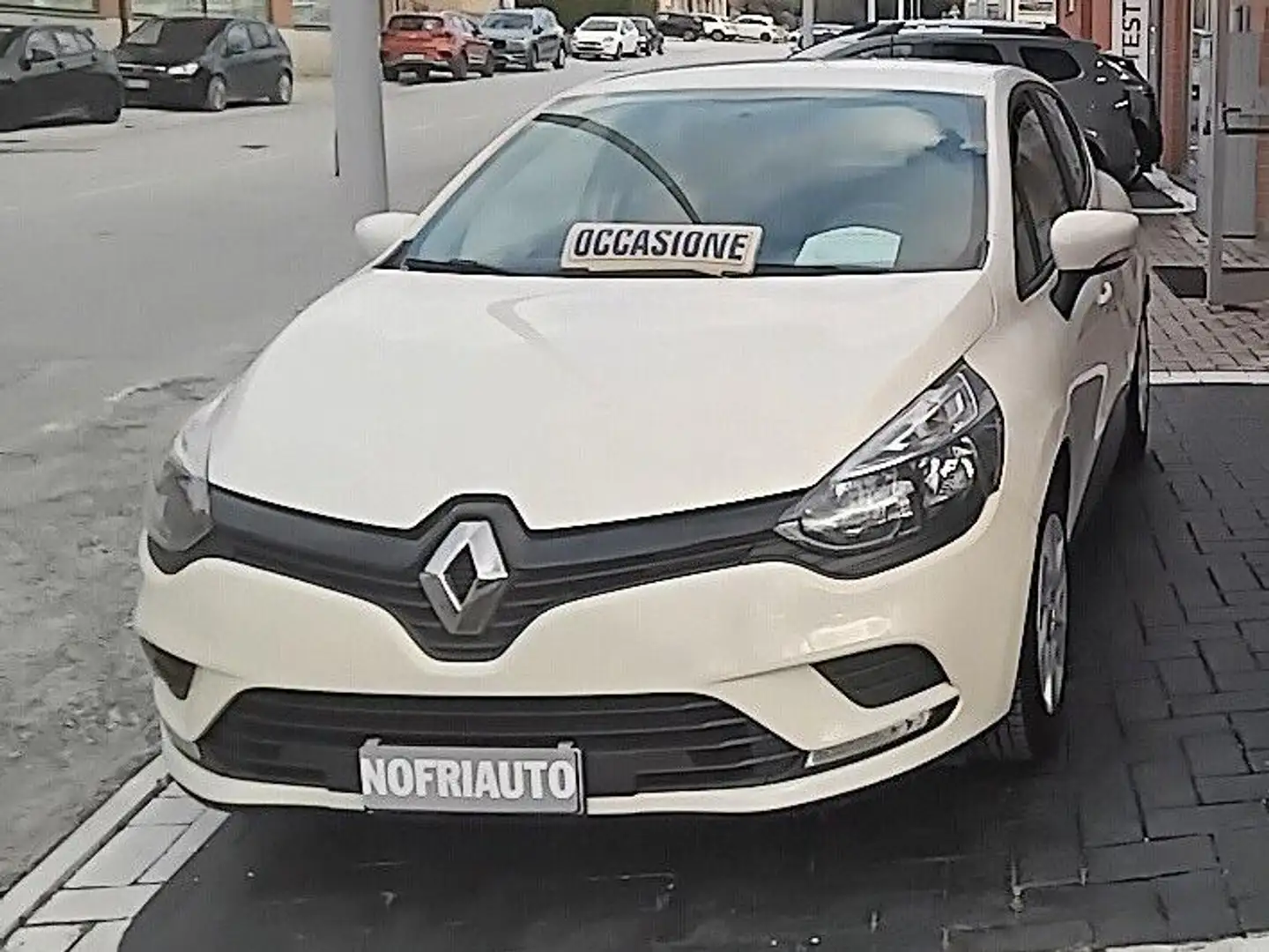 Renault Clio Clio IV 2017 1.2 16v Life 75cv Beige - 1