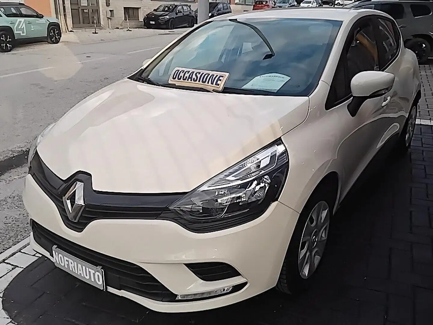 Renault Clio Clio IV 2017 1.2 16v Life 75cv Beige - 2