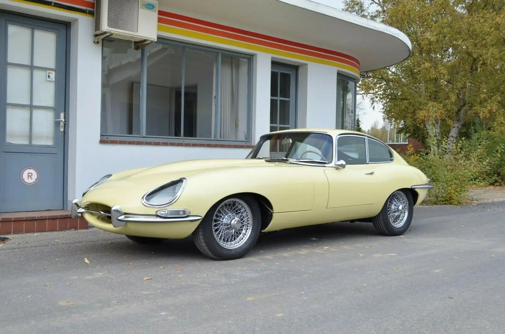 Jaguar E-Type Serie I - 4,2 Liter - mit Klimaanlage Sárga - 1