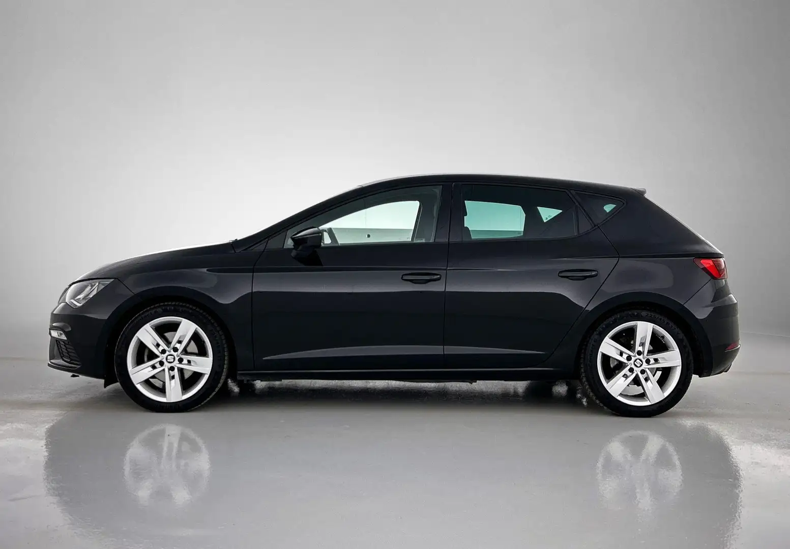 SEAT Leon 1.4 EcoTSI FR Business Intense Metallic Lak | Lich Zwart - 2