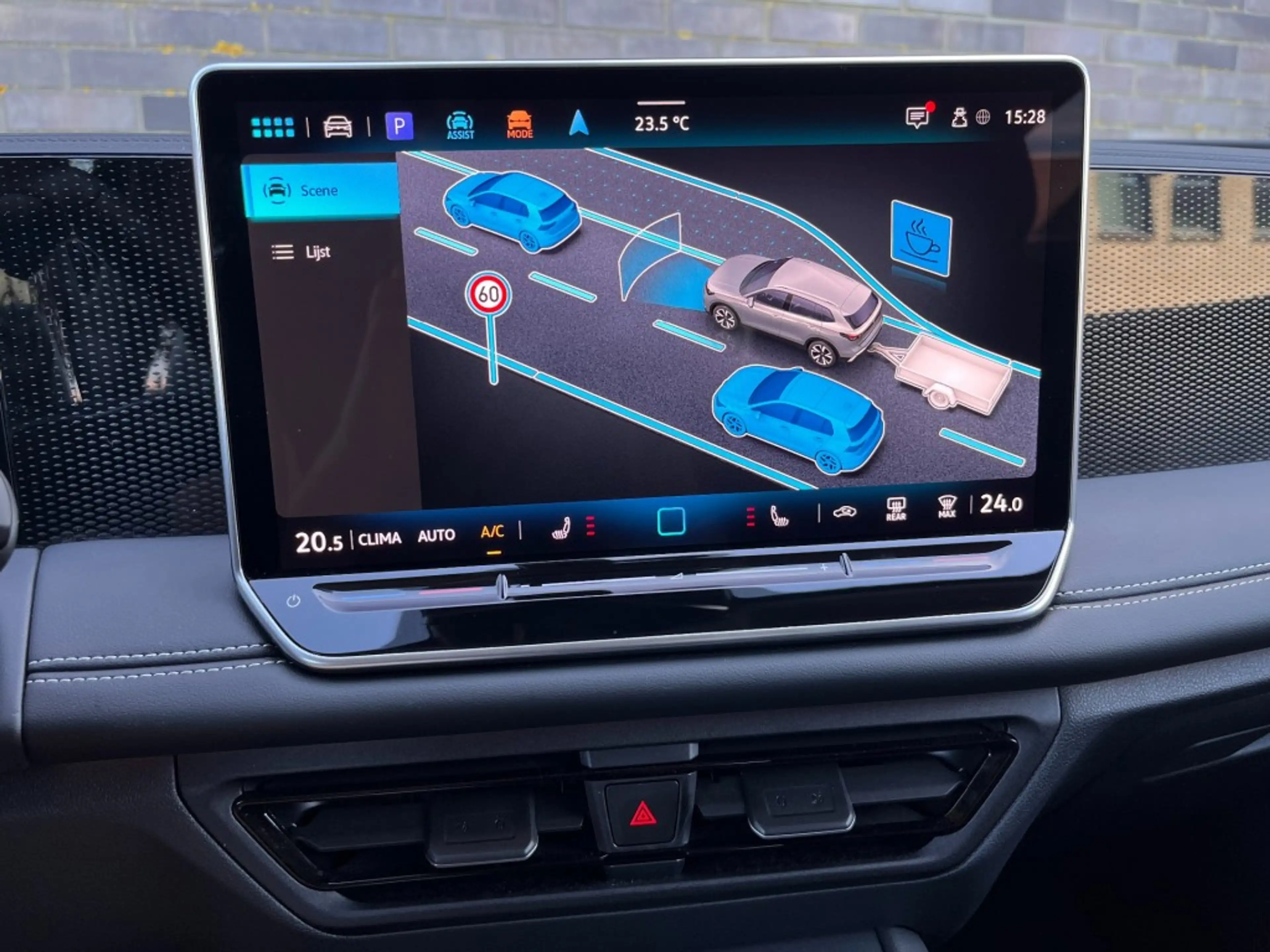 Volkswagen Tiguan 1.5 eTSI GOAL - TREKH. - LED PLUS - 360 GR. - 18 I — photo 20