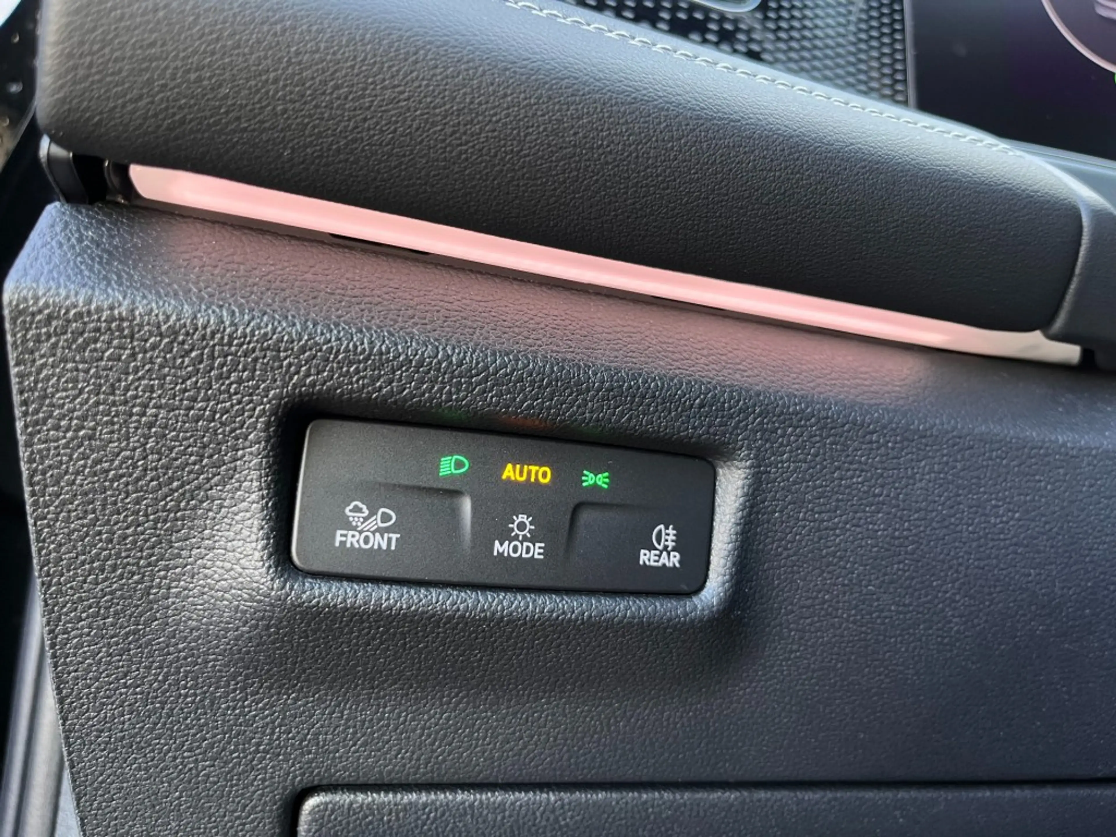 Volkswagen Tiguan 1.5 eTSI GOAL - TREKH. - LED PLUS - 360 GR. - 18 I — photo 29