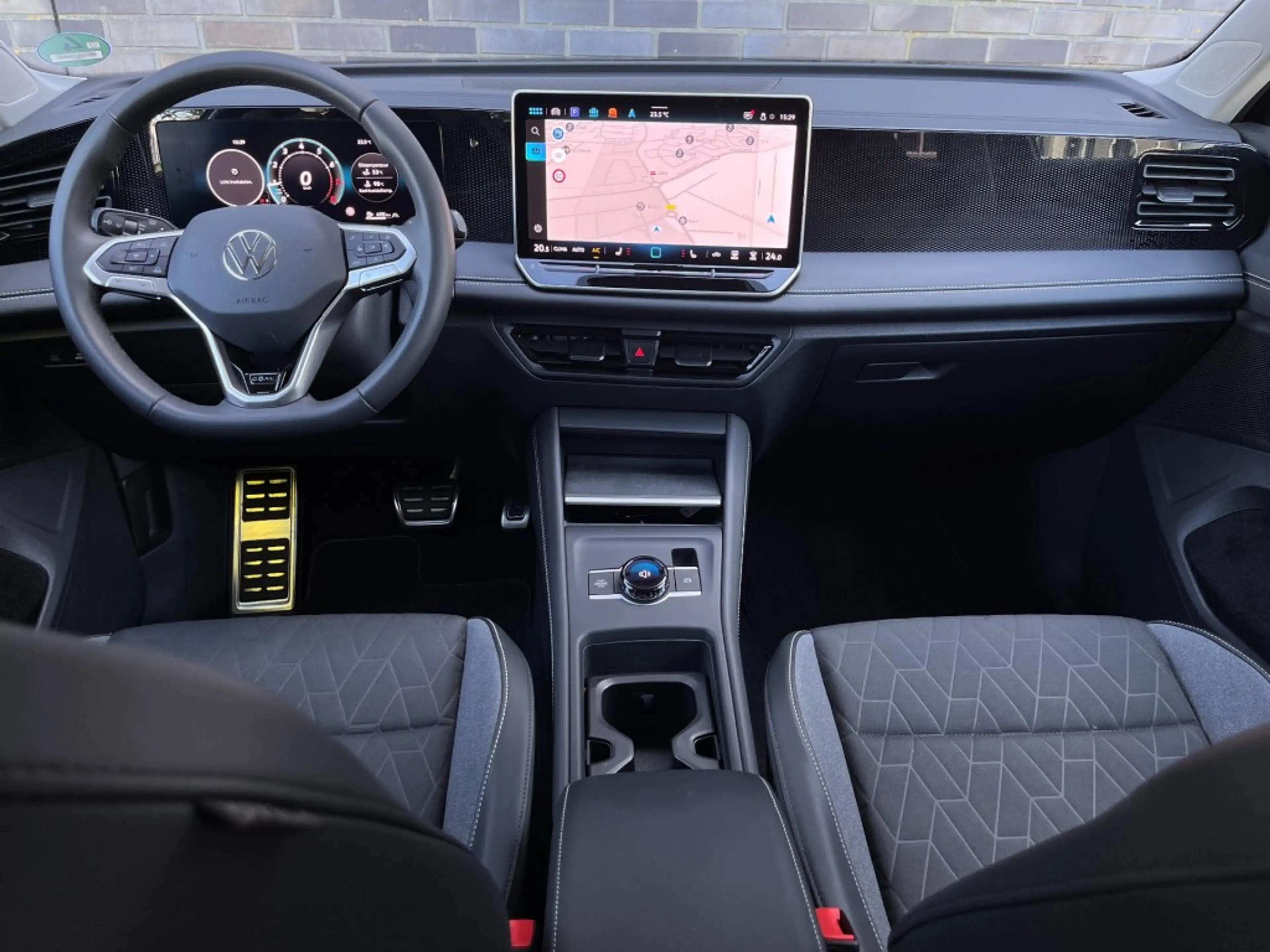 Volkswagen Tiguan 1.5 eTSI GOAL - TREKH. - LED PLUS - 360 GR. - 18 I — photo 32