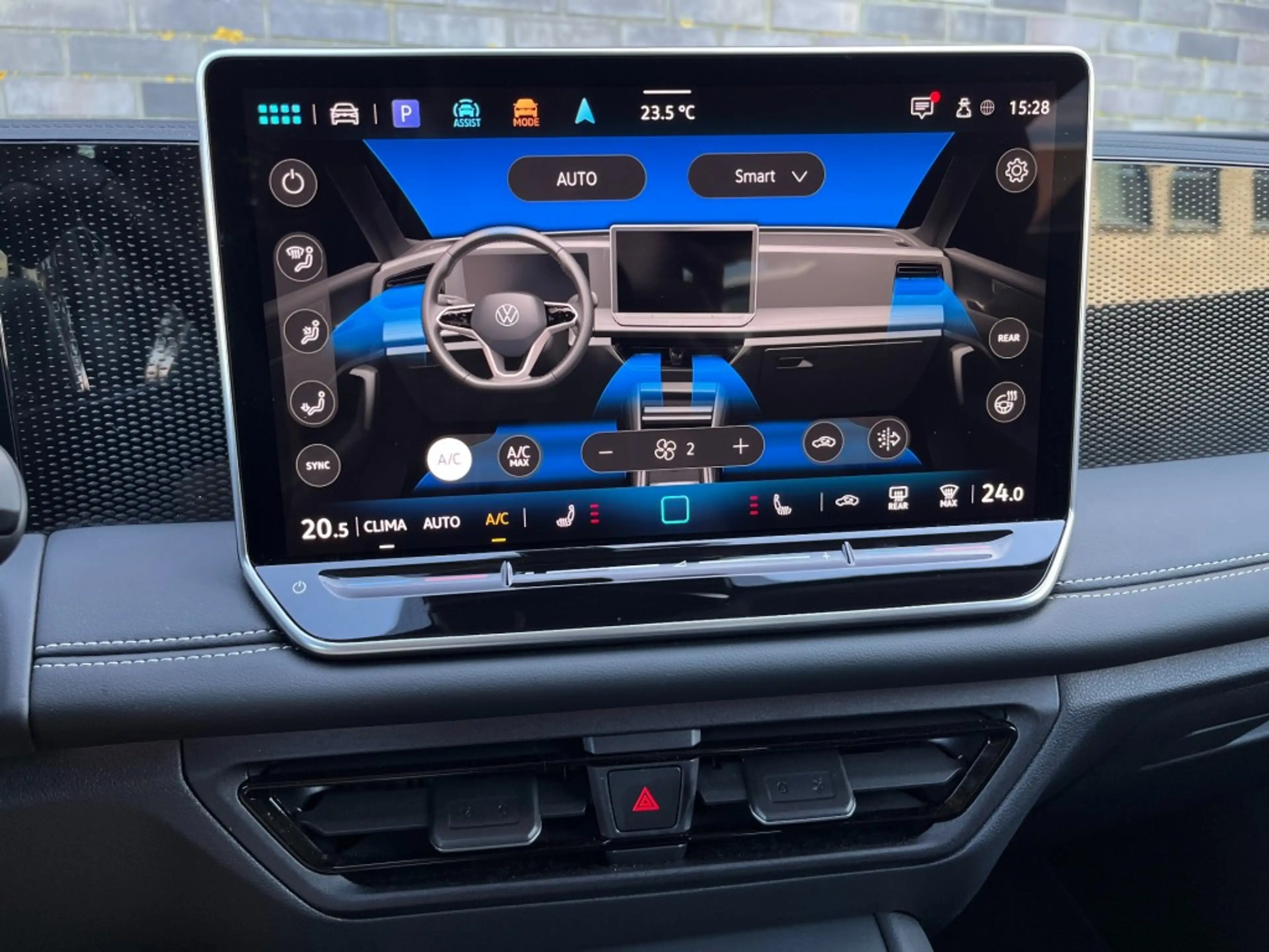 Volkswagen Tiguan 1.5 eTSI GOAL - TREKH. - LED PLUS - 360 GR. - 18 I — photo 23
