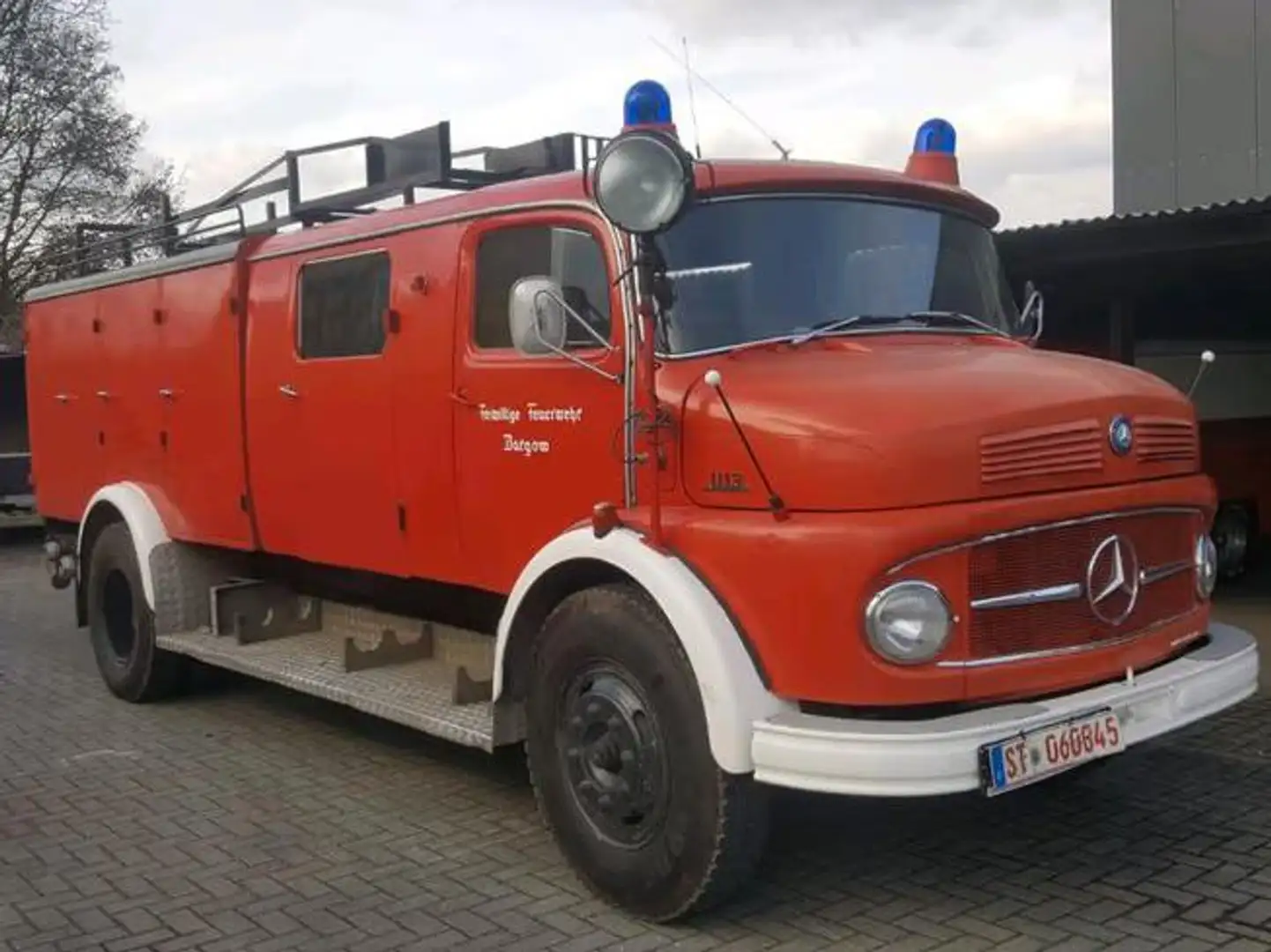 Mercedes-Benz Oldtimer LF 1113 Rojo - 1