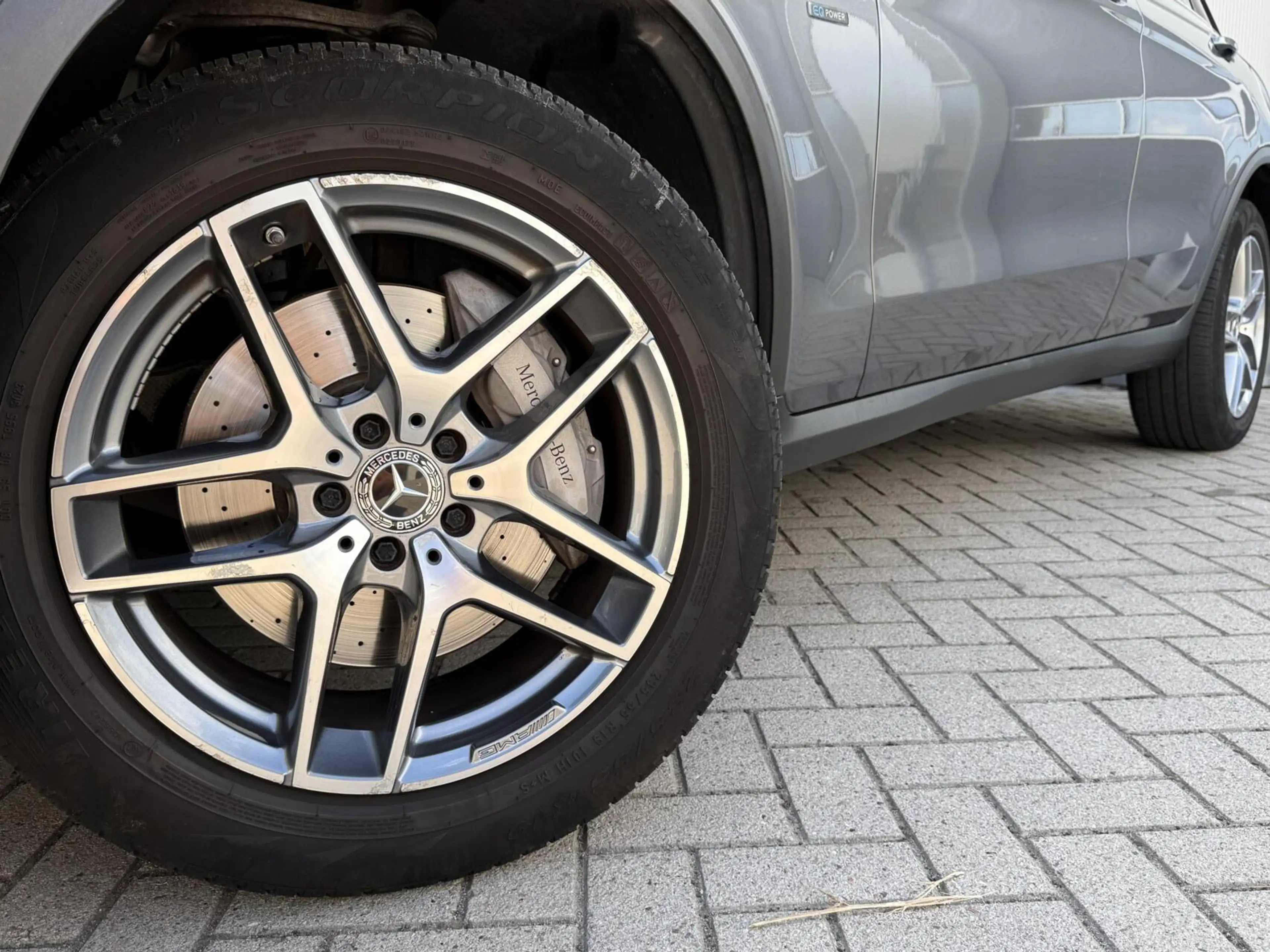 Mercedes-Benz GLC 350 350e 4MATIC Premium Plus AMG-Line | Alcantara/Lede — photo 26