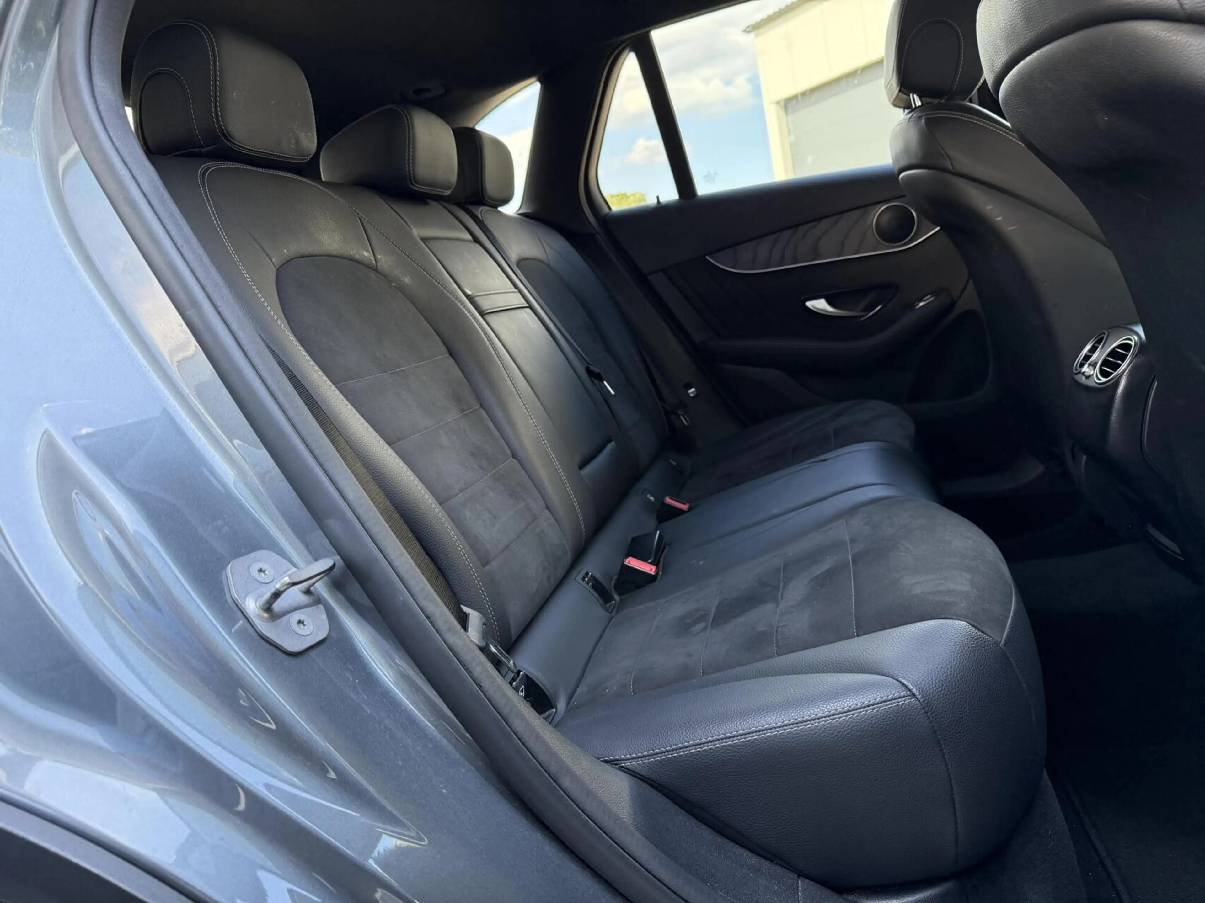 Mercedes-Benz GLC 350 350e 4MATIC Premium Plus AMG-Line | Alcantara/Lede — photo 24