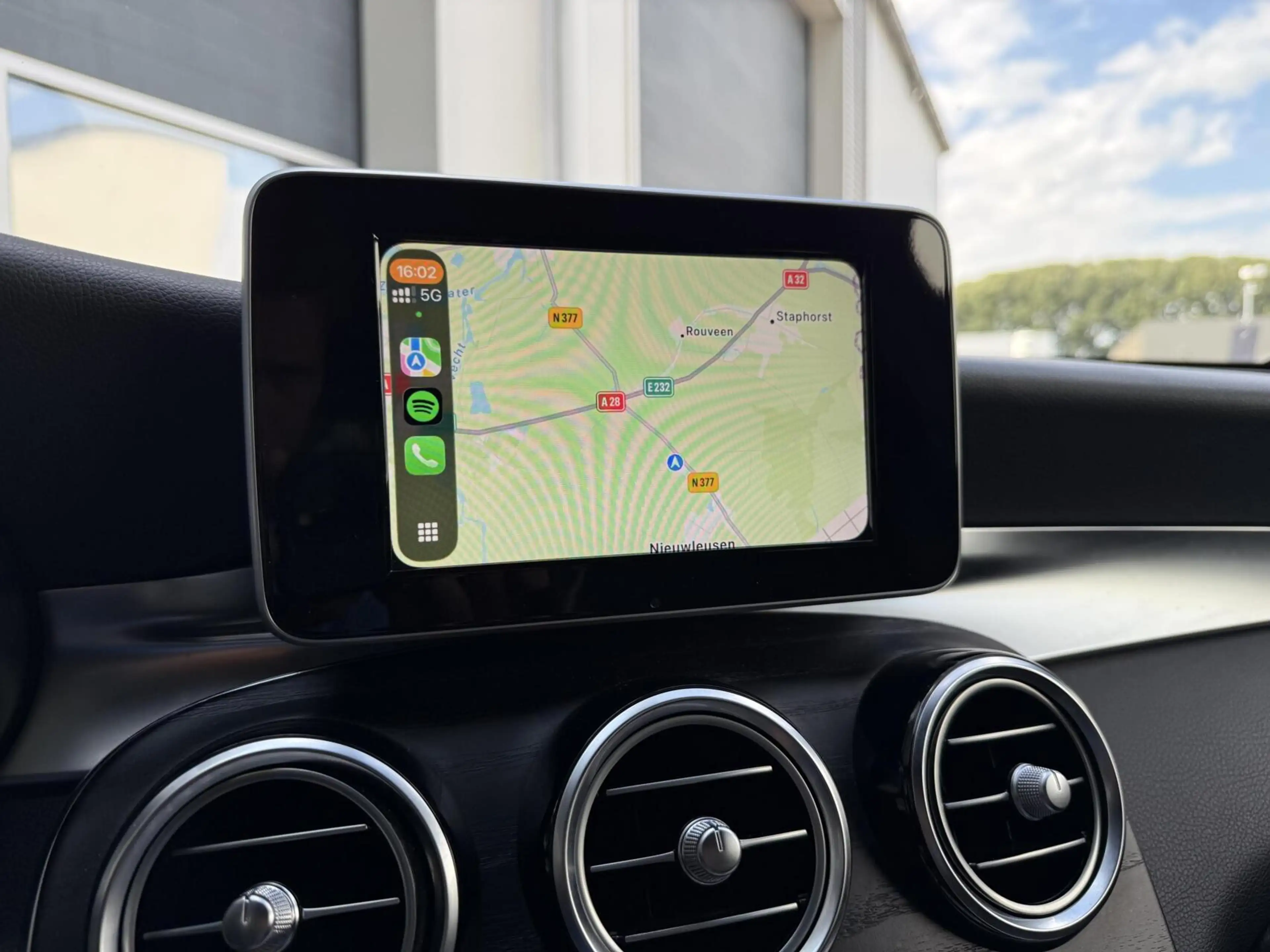 Mercedes-Benz GLC 350 350e 4MATIC Premium Plus AMG-Line | Alcantara/Lede — photo 18
