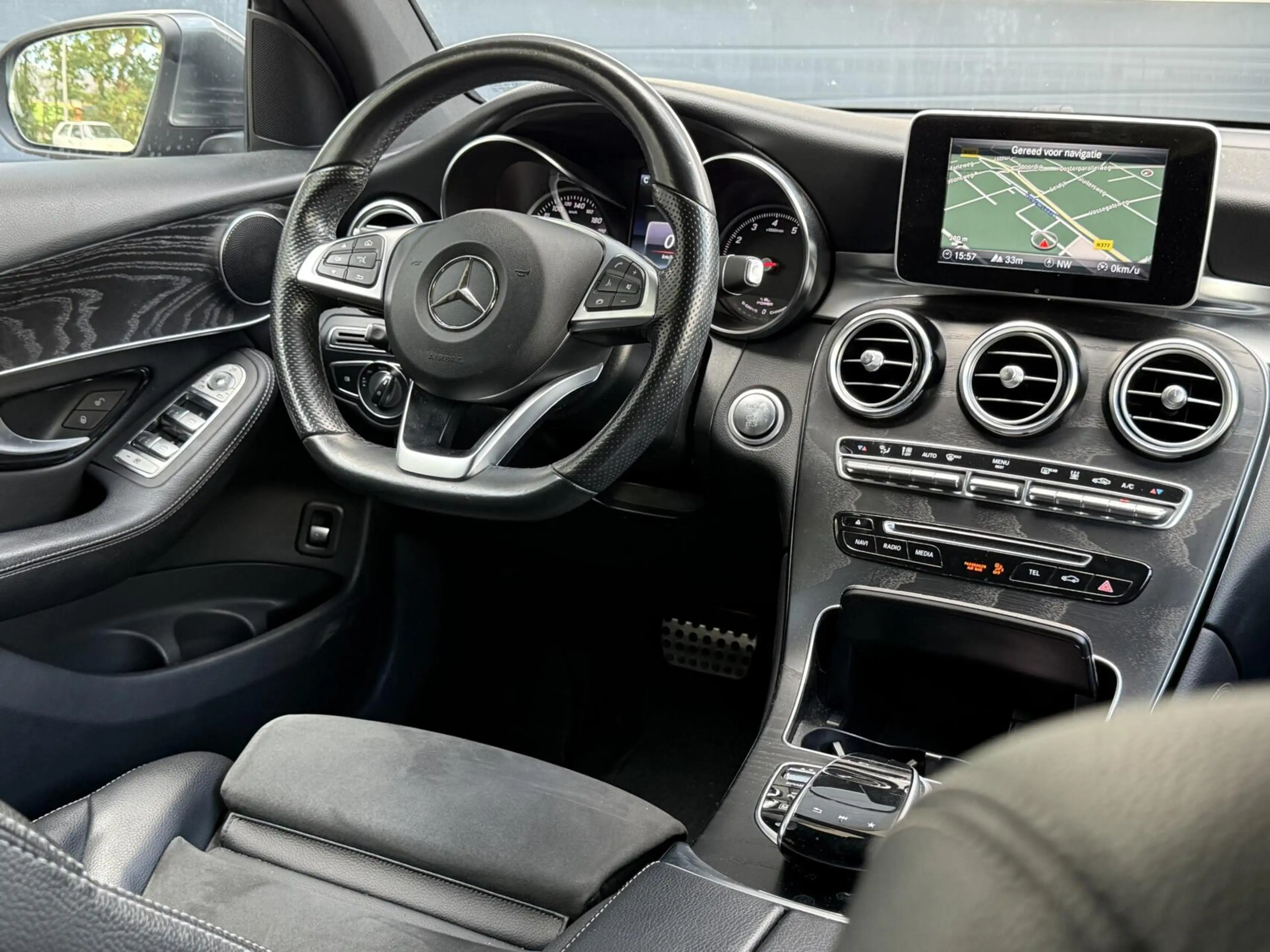 Mercedes-Benz GLC 350 350e 4MATIC Premium Plus AMG-Line | Alcantara/Lede — photo 10