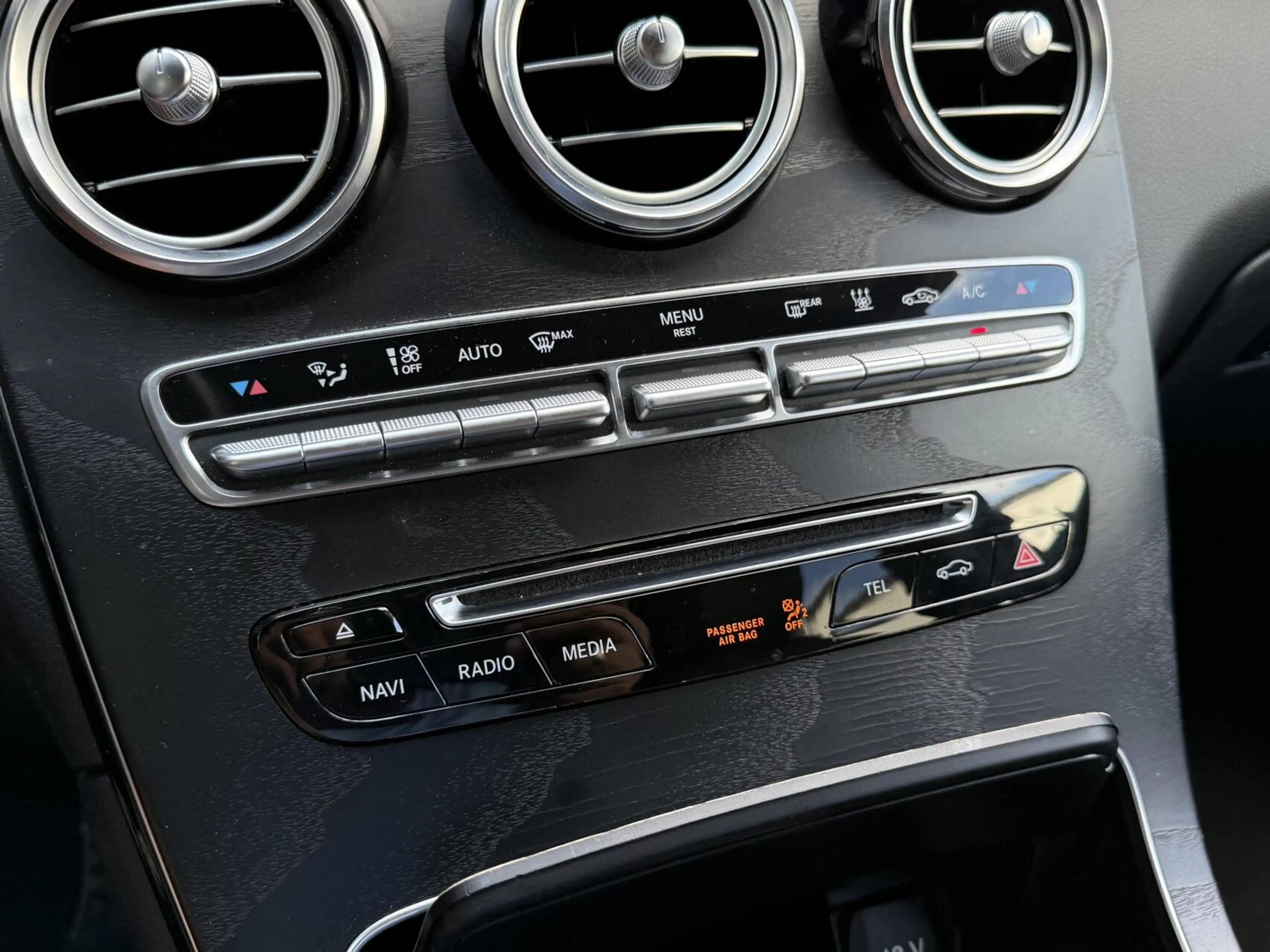 Mercedes-Benz GLC 350 350e 4MATIC Premium Plus AMG-Line | Alcantara/Lede — photo 20