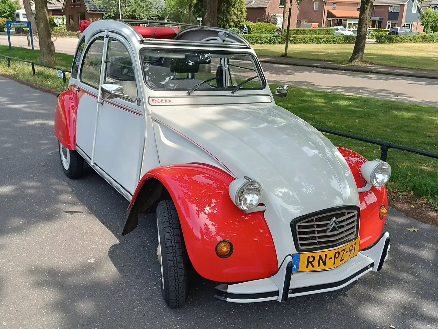 Citroen 2CV 2CV 2CV6 Special Dolly Wit - 1