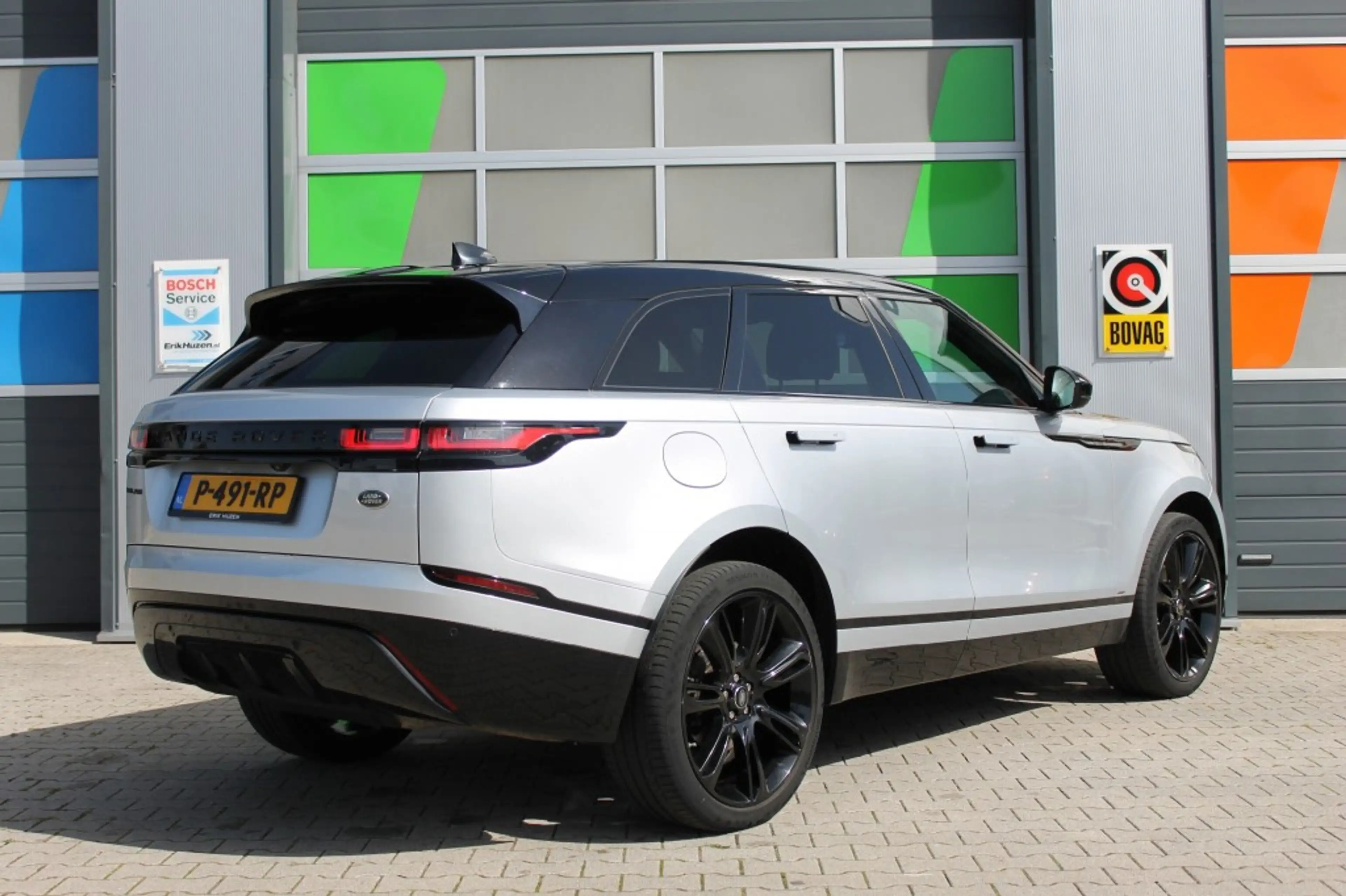 Land Rover Range Rover 2.0 T. AWD R-D / CarPlay / 22 Inch / LED / Camera — photo 6