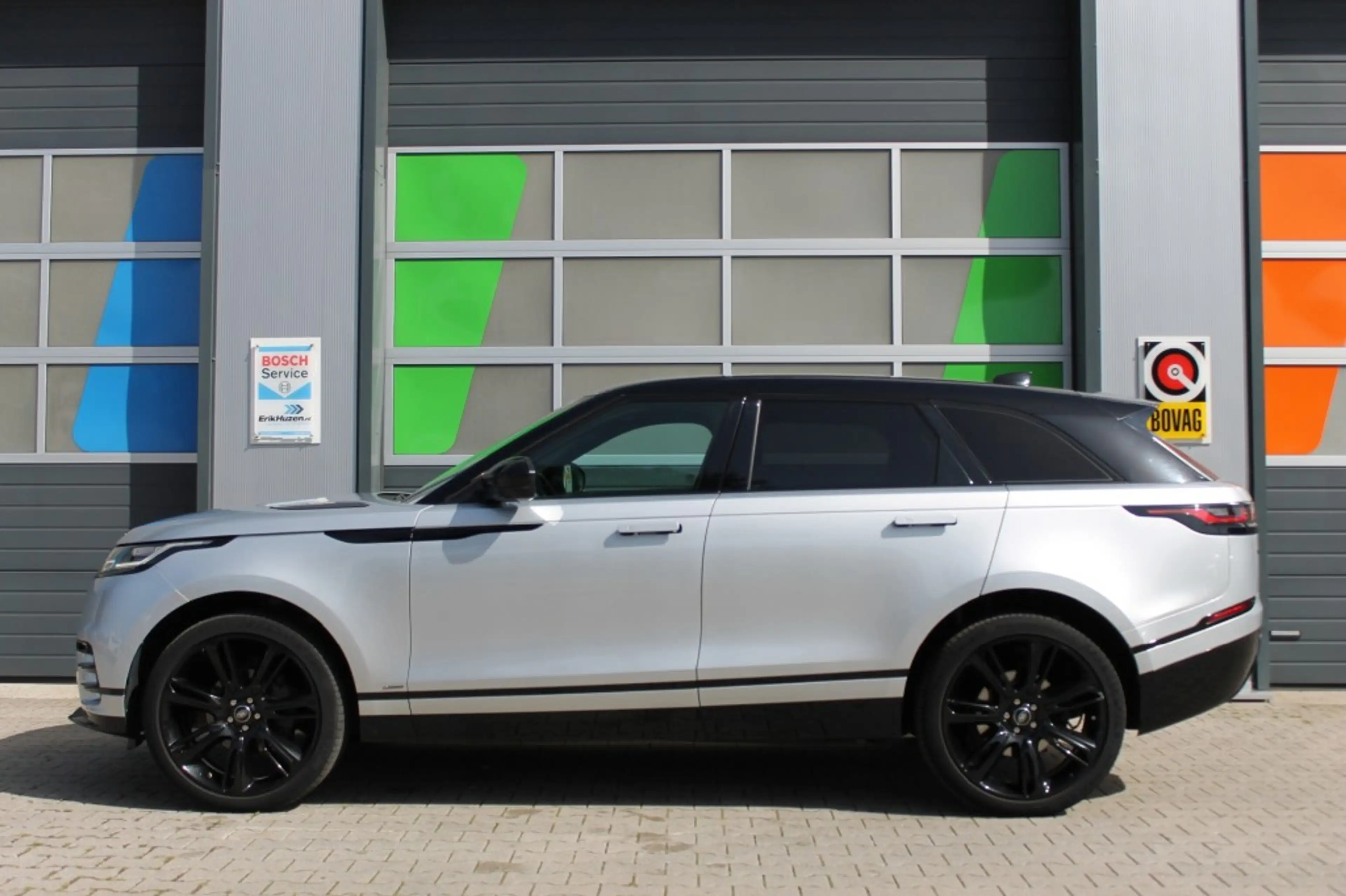 Land Rover Range Rover 2.0 T. AWD R-D / CarPlay / 22 Inch / LED / Camera — photo 9
