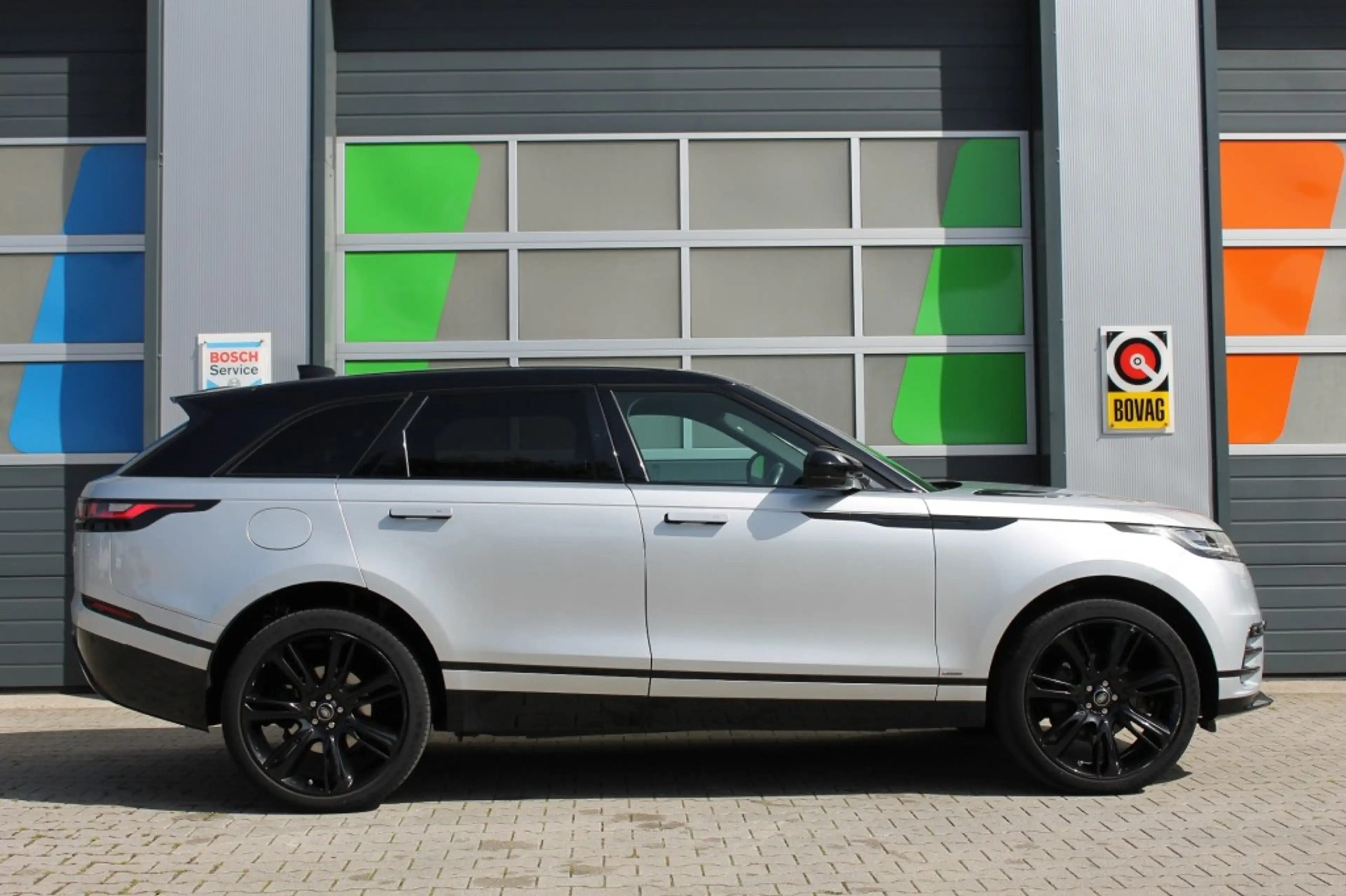 Land Rover Range Rover 2.0 T. AWD R-D / CarPlay / 22 Inch / LED / Camera — photo 5