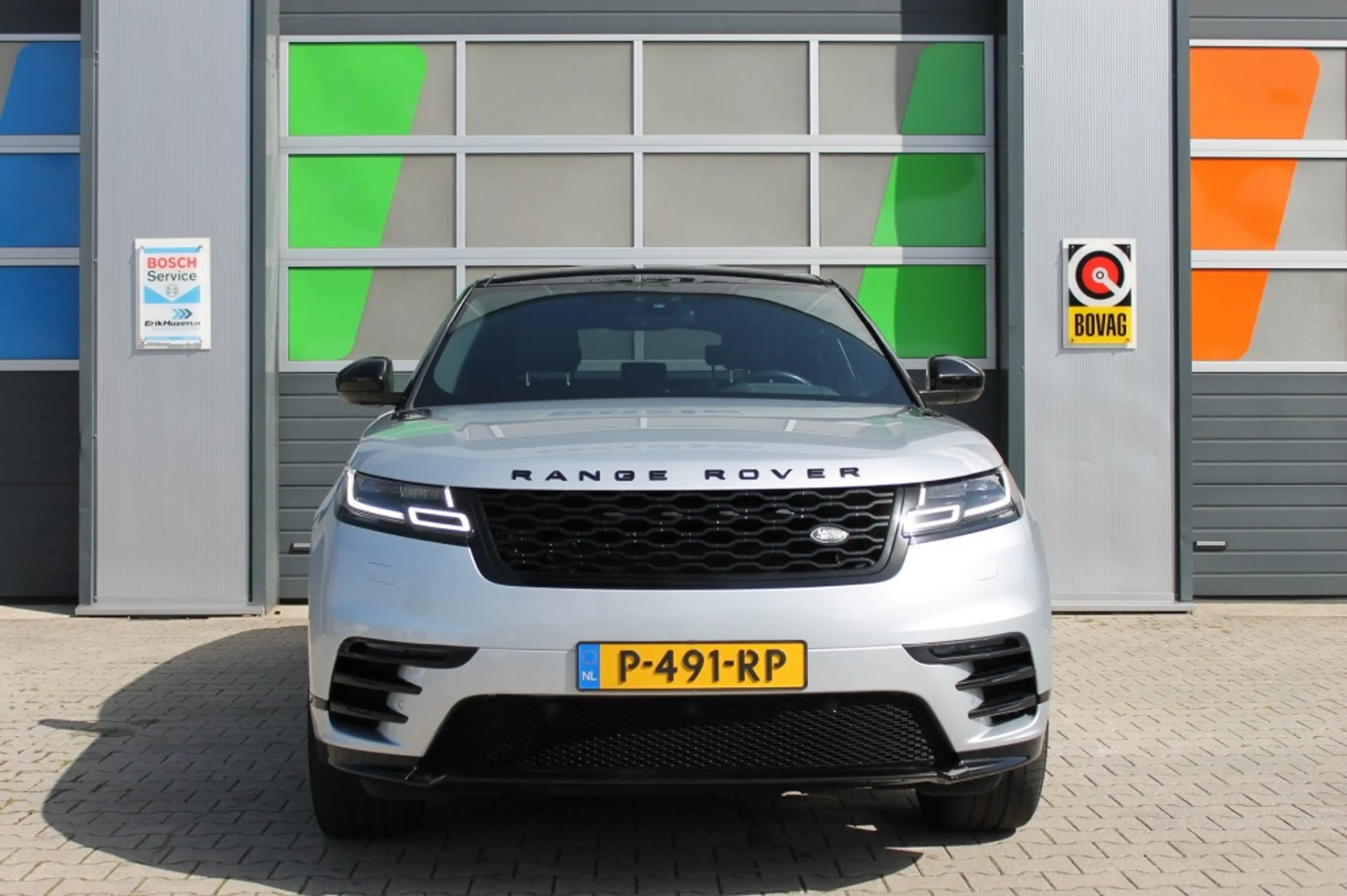 Land Rover Range Rover 2.0 T. AWD R-D / CarPlay / 22 Inch / LED / Camera — photo 3