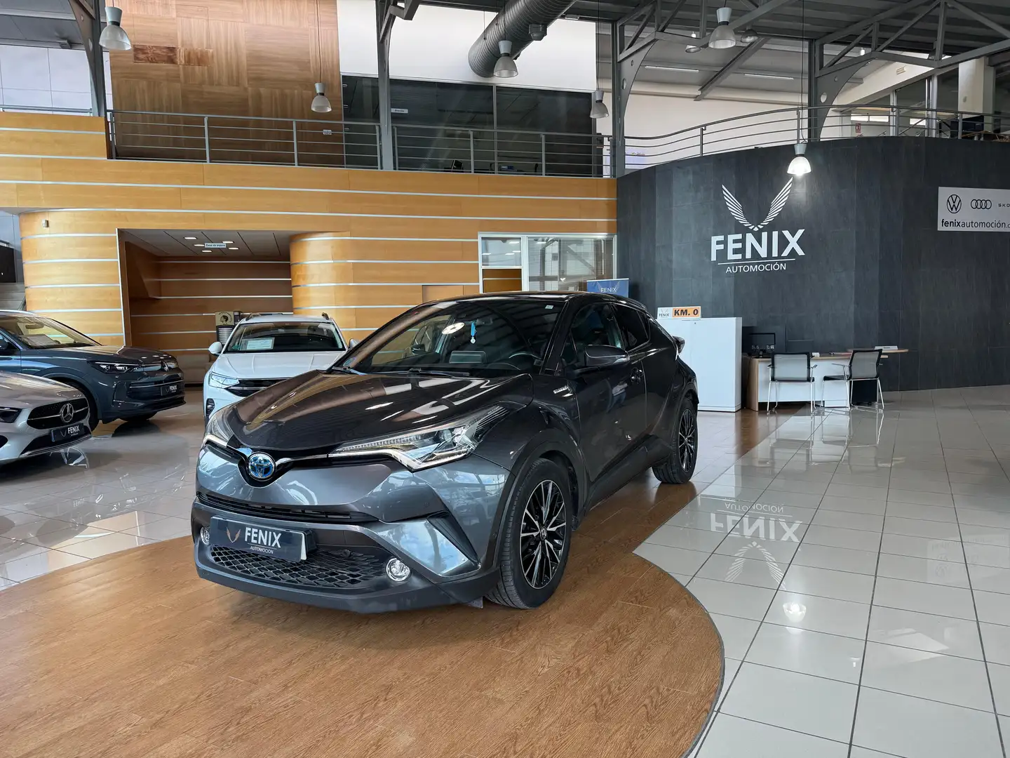 Toyota C-HR 125H Advance Gris - 1
