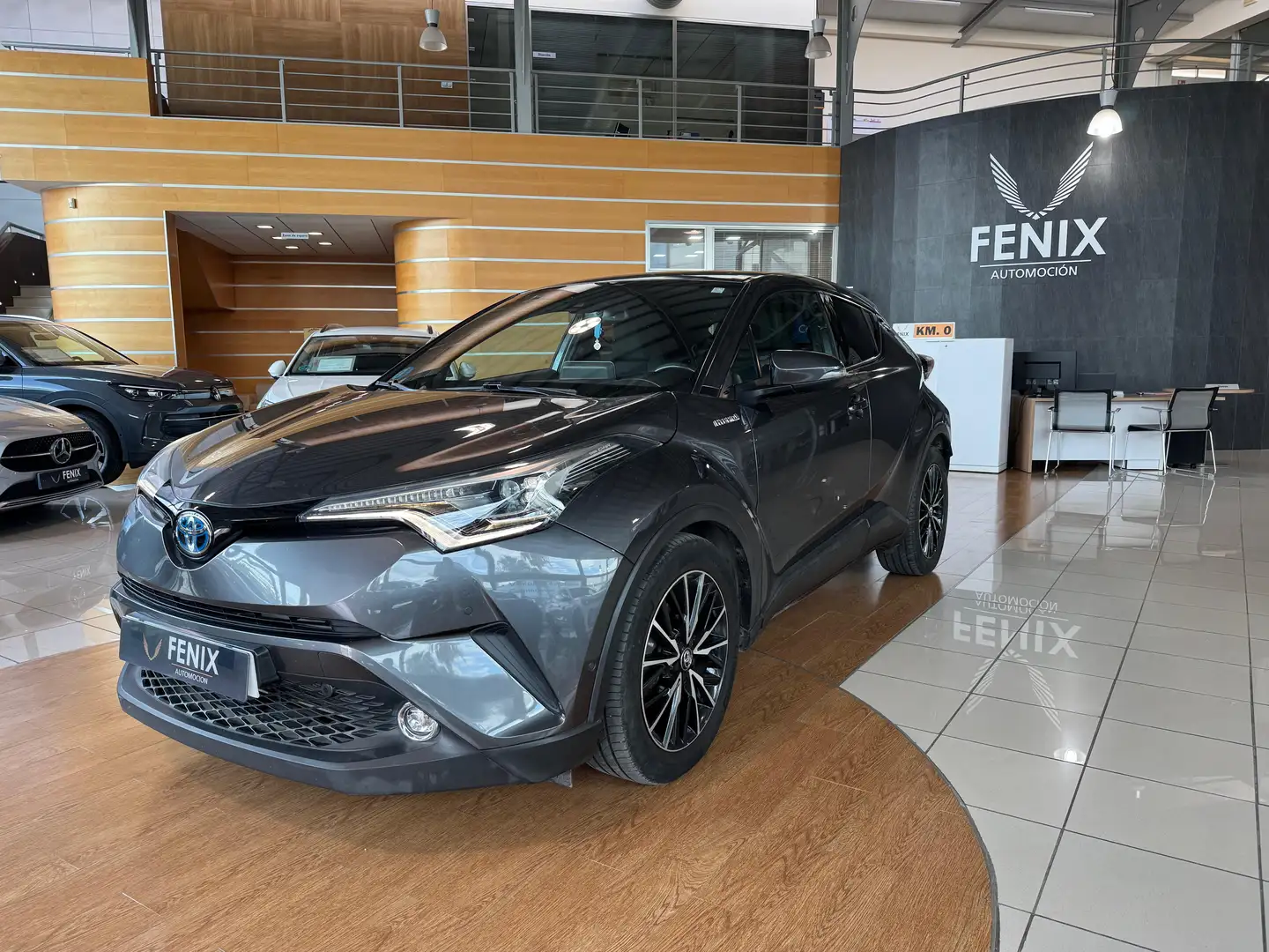 Toyota C-HR 125H Advance Gris - 2