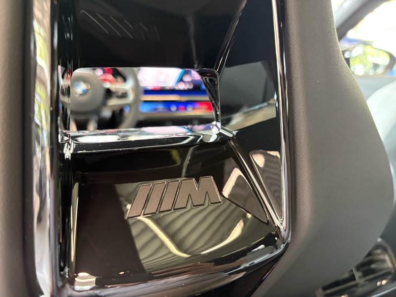BMW M5 Touring M Driver´s Package DA/PA Prof PANO B/W — photo 29