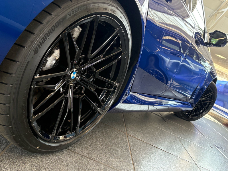 BMW M5 Touring M Driver´s Package DA/PA Prof PANO B/W — photo 3