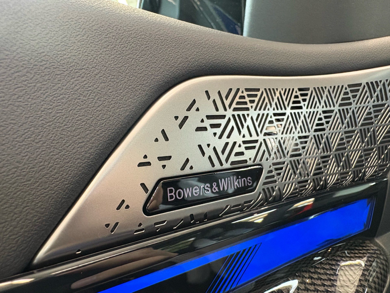 BMW M5 Touring M Driver´s Package DA/PA Prof PANO B/W — photo 27