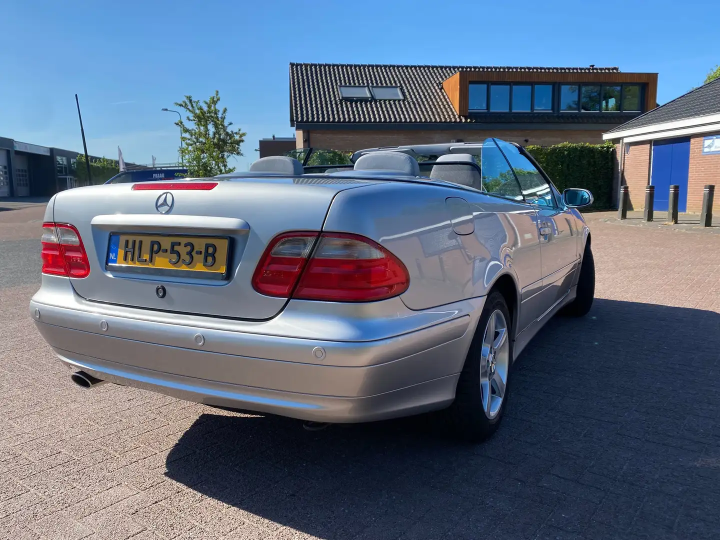 Mercedes-Benz E 230 E klasse CLK 230 K. Elegance Cabrio Automaat Zilver - 2