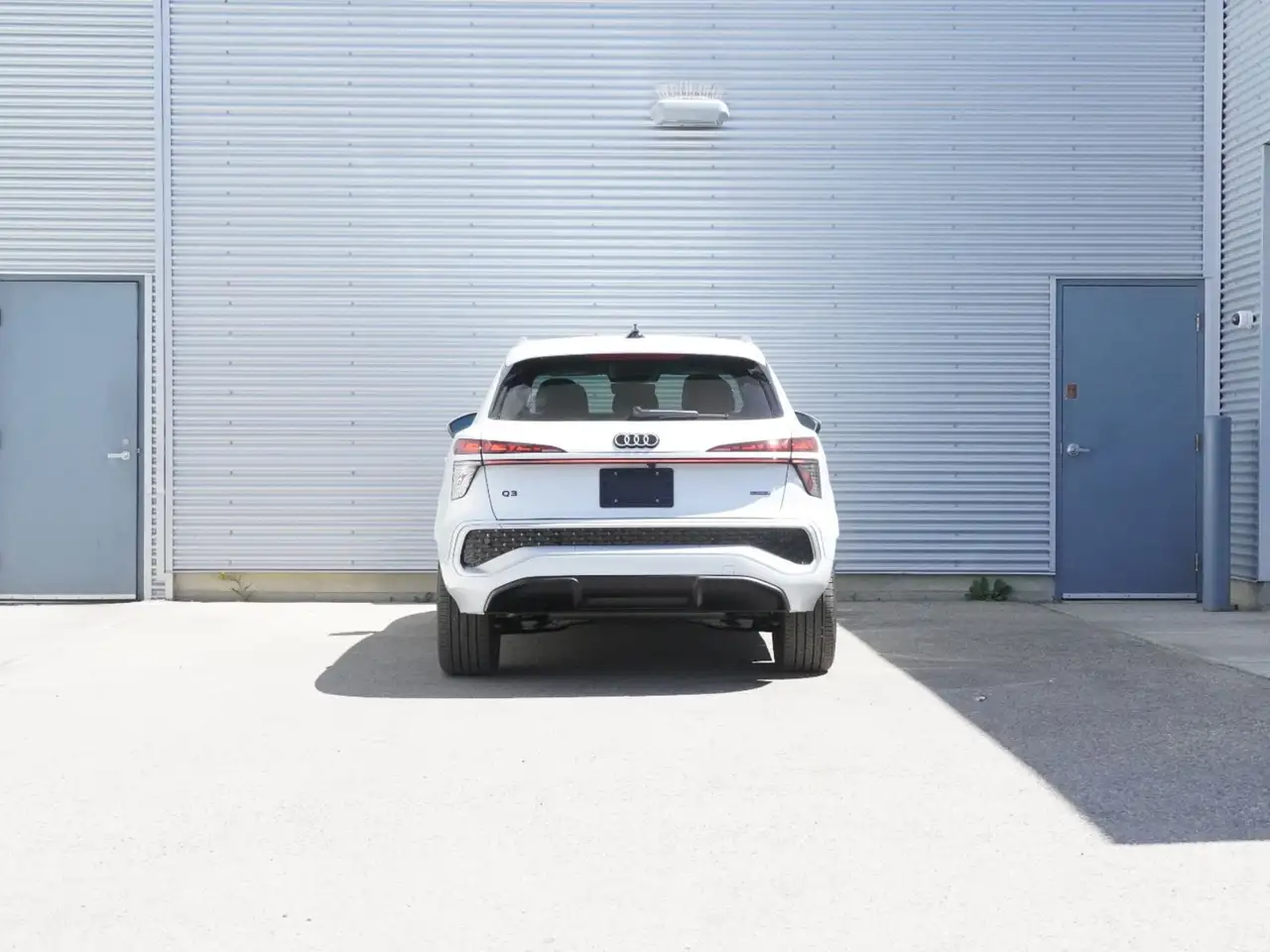 Audi Q3 photo Audi Q3