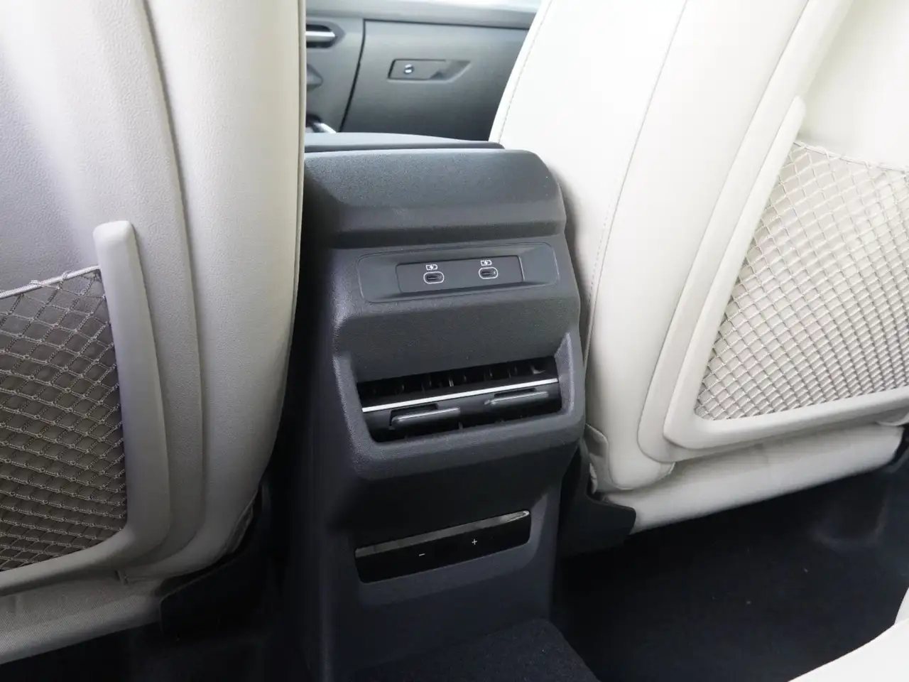 Audi Q3 photo Audi Q3