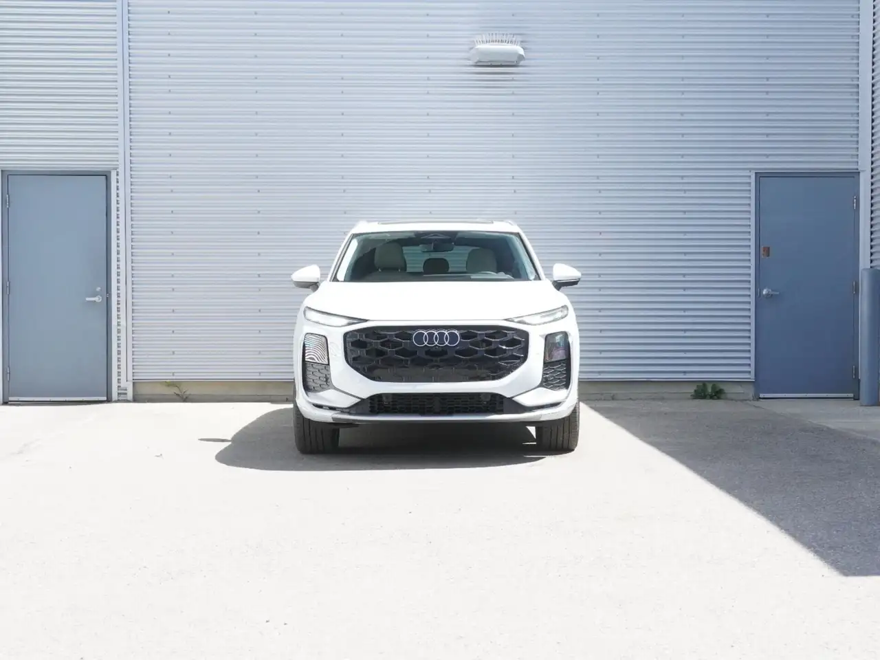 Audi Q3 photo Audi Q3