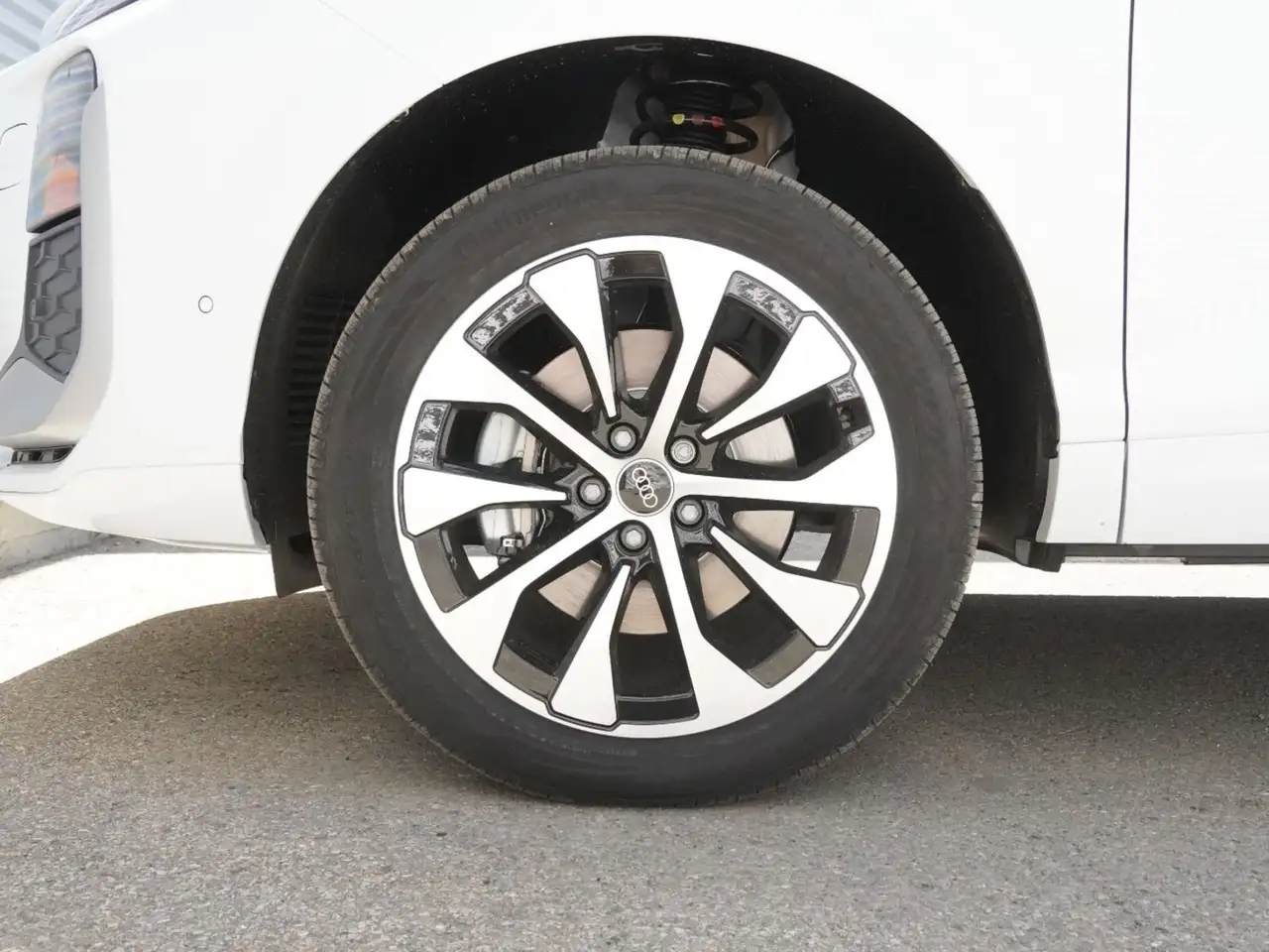 Audi Q3 photo Audi Q3