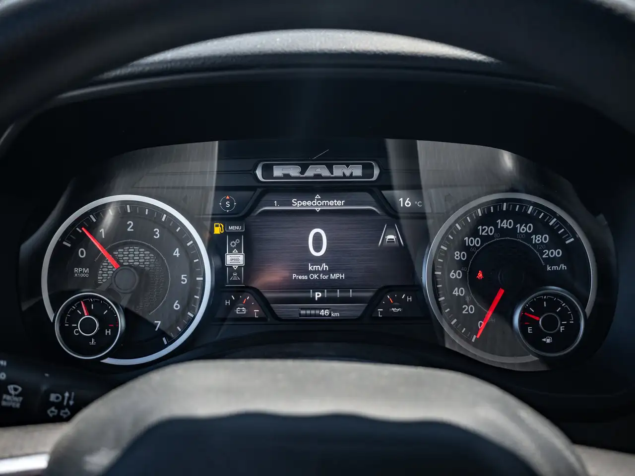RAM 1500 снимка RAM 1500