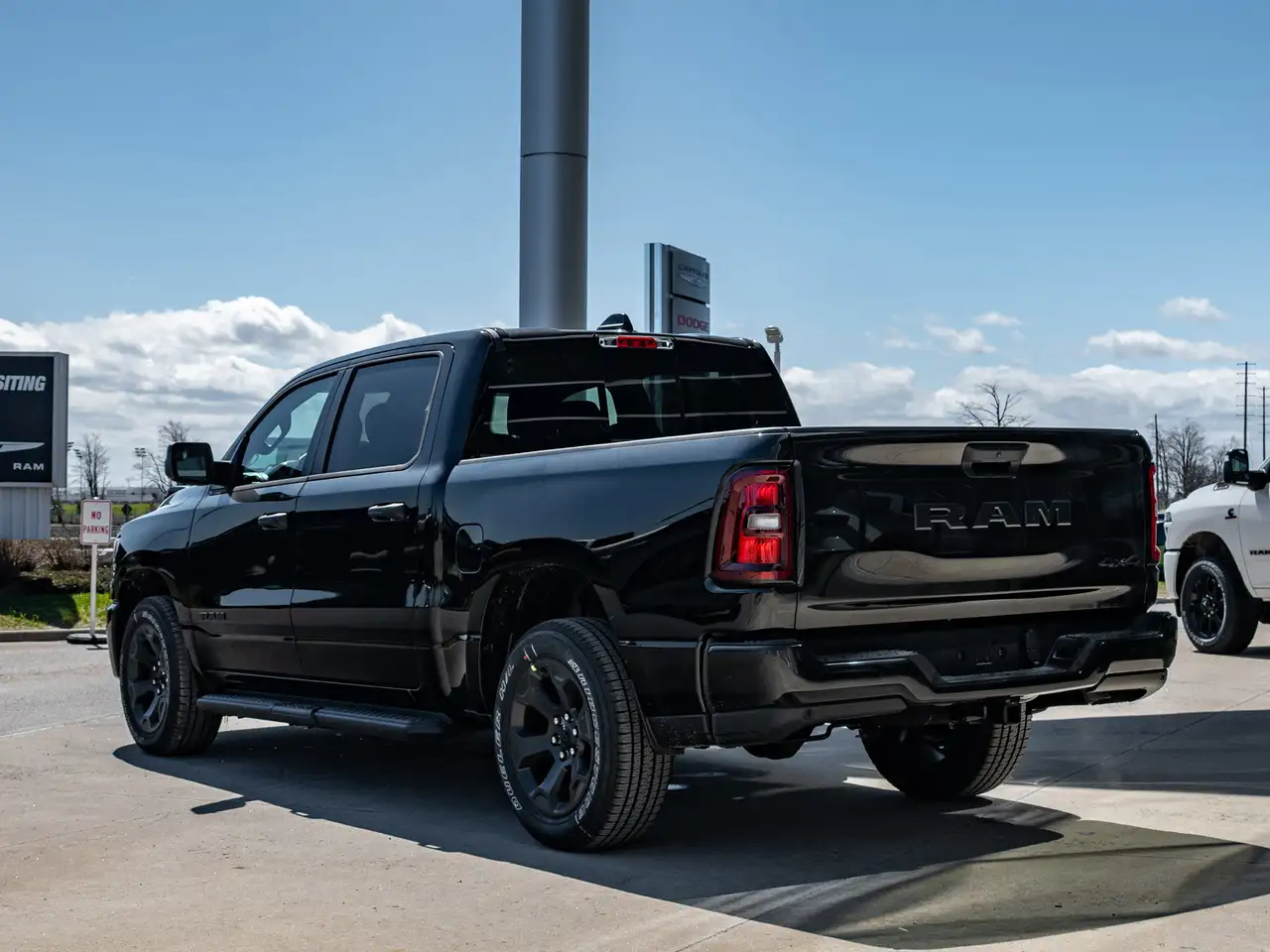 RAM 1500 снимка RAM 1500