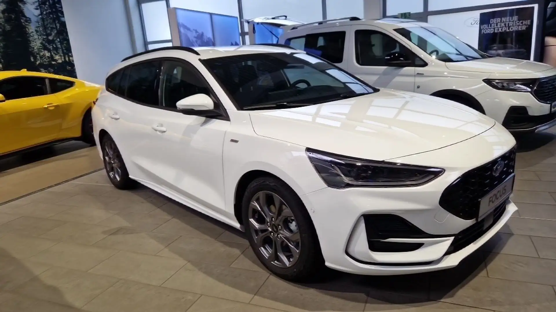 Ford Focus Turnier ST-Line X DAB LED RFK Tempomat Wit - 2