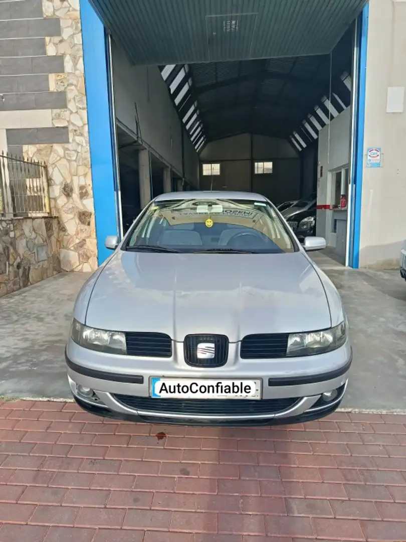 SEAT Toledo 1.9 TDi Sport Gris - 2