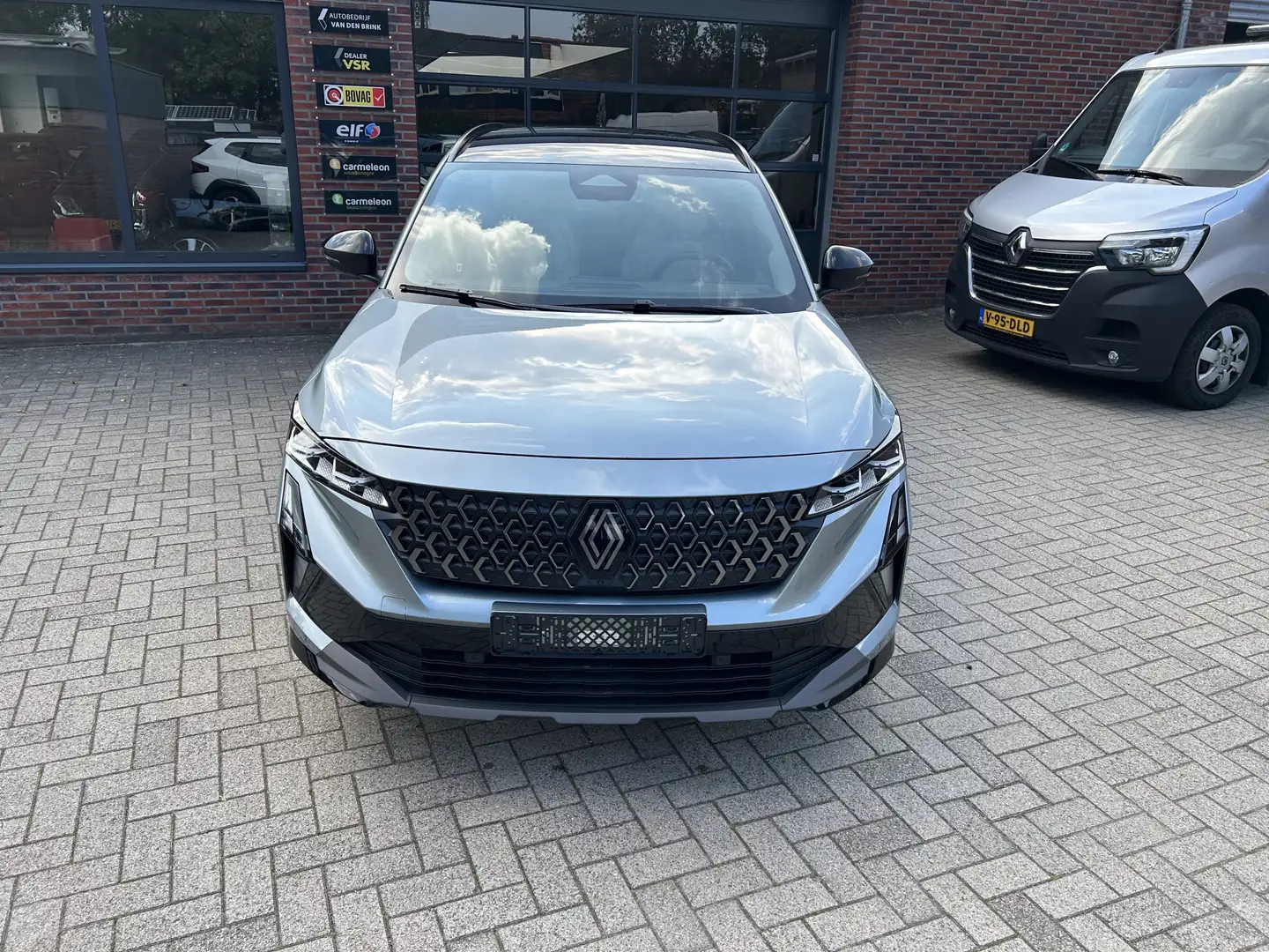 Renault Espace E-Tech full hybrid 200 iconic 5p. Gris - 2