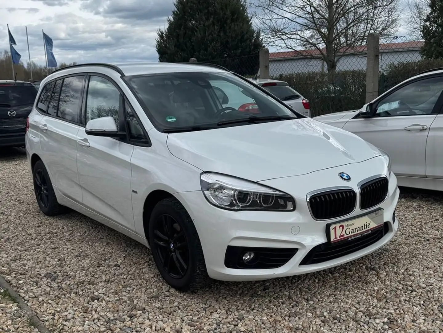BMW 216 216 i  Gran Tourer Sport Line*Garantie*TÜV+Serv Weiß - 1