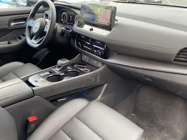 Nissan X-Trail view 5