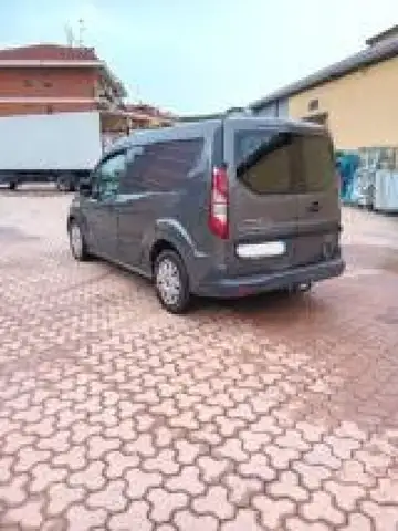 Ford Transit Connect view 4