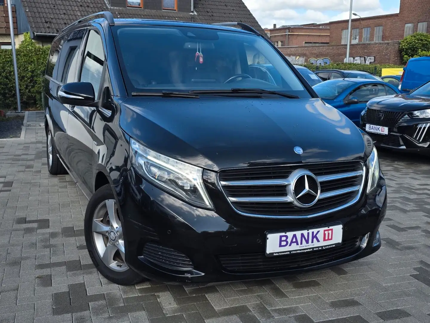 Mercedes-Benz V 220 Avantgarde -Navi/Leder/8Sitzer- Negro - 2