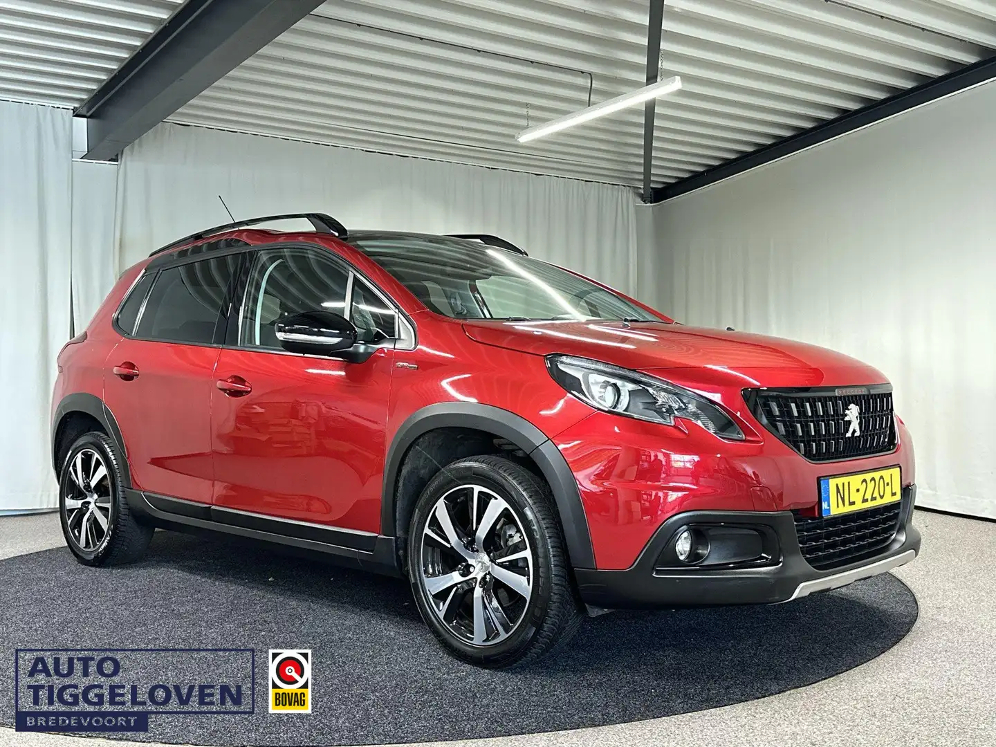 Peugeot 2008 1.2 PureTech GT-line 110 PK | Navi | Trekhaak | Pa Rouge - 1