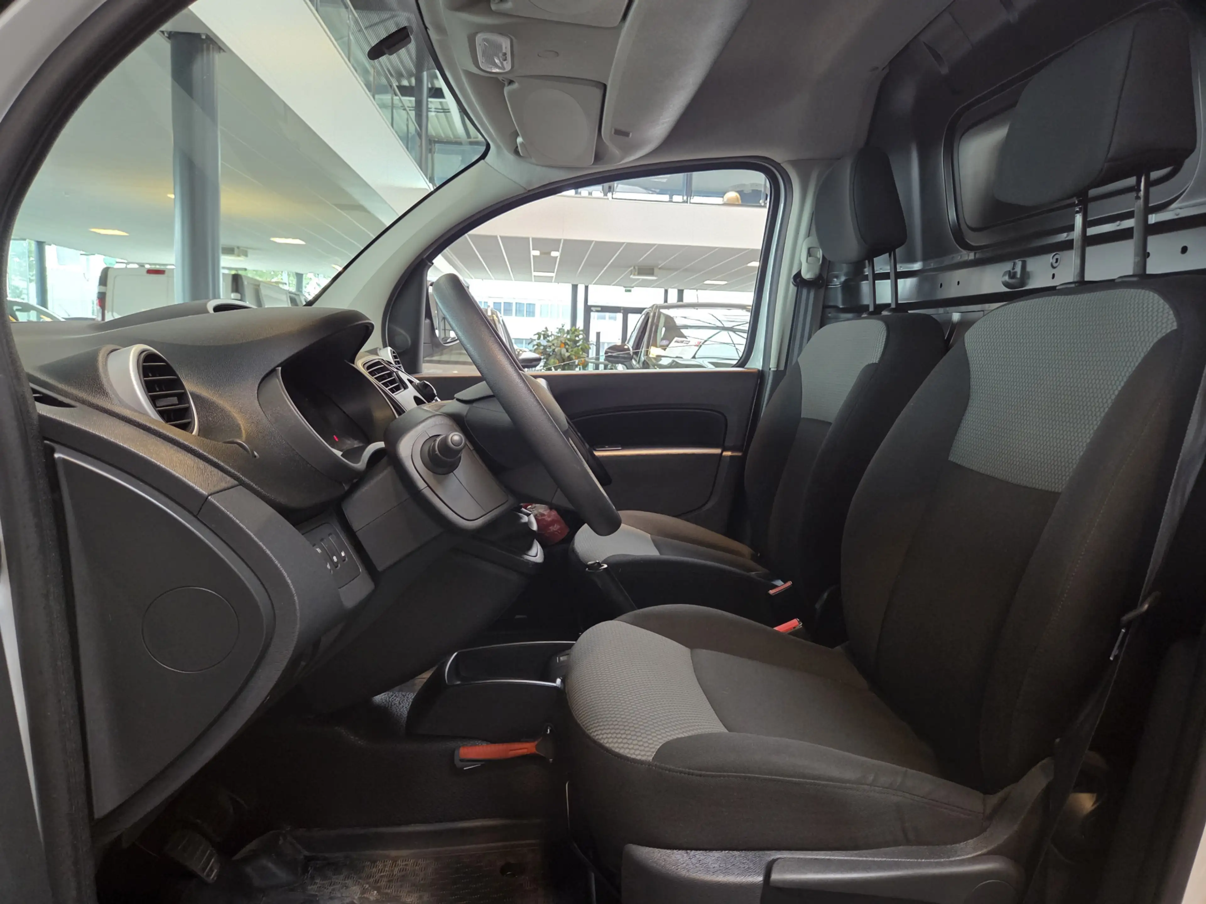 Renault Kangoo 1.5 Blue dCi 80 Comfort / Carplay / Trekhaak / PDC — photo 12