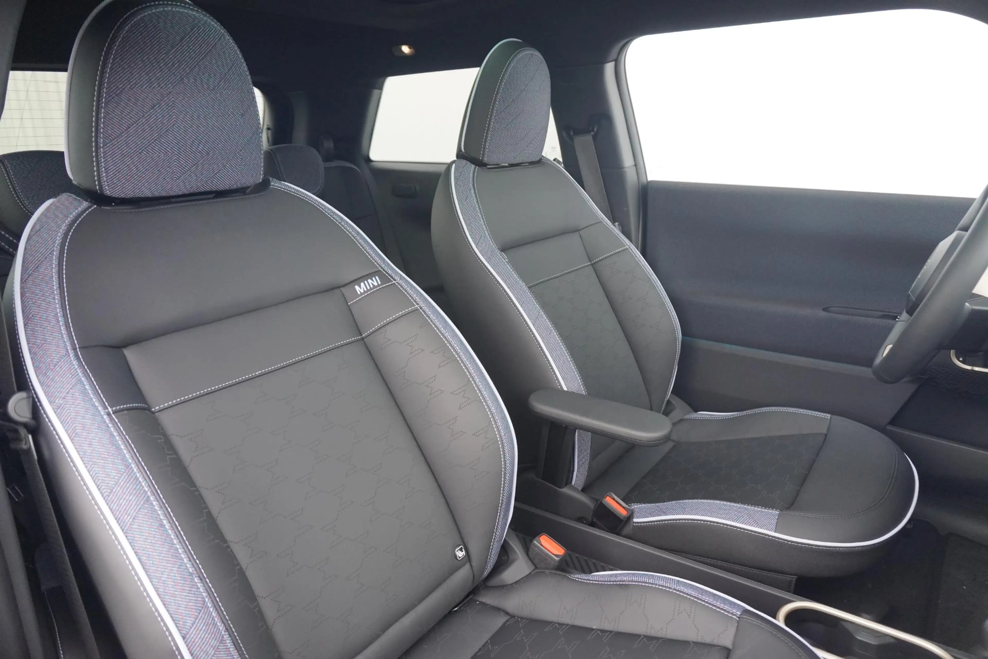 MINI Cooper SE 3-deurs | Panorama Dak | Stoelverwarming | Sportst — photo 7