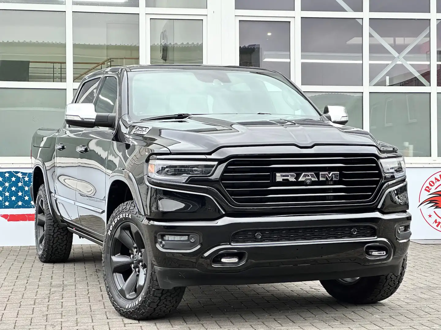 Dodge RAM 1500 Limited Luft. LPG Pano E-Steps 360° ACC Schwarz - 1