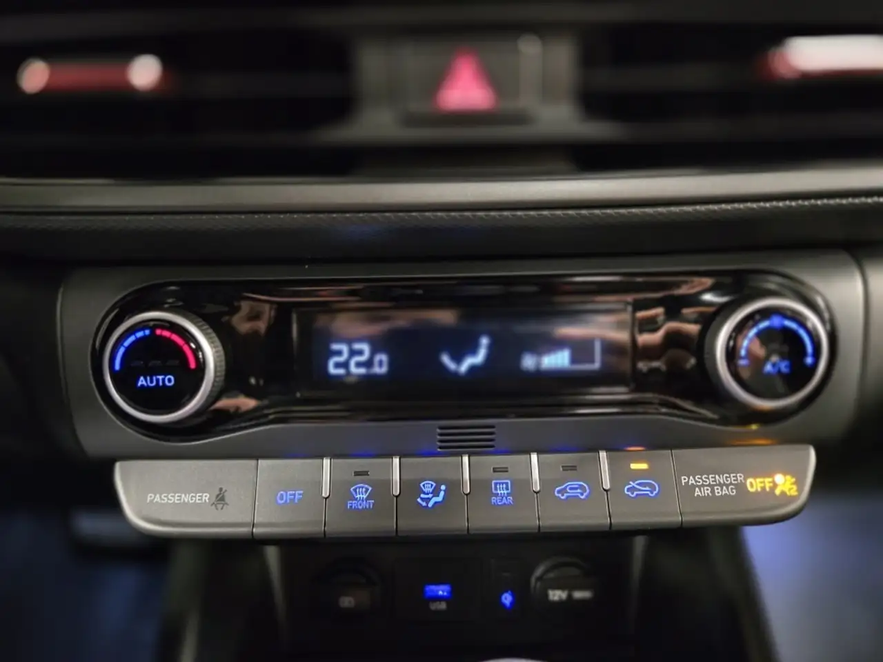 Hyundai KONA снимка Hyundai KONA