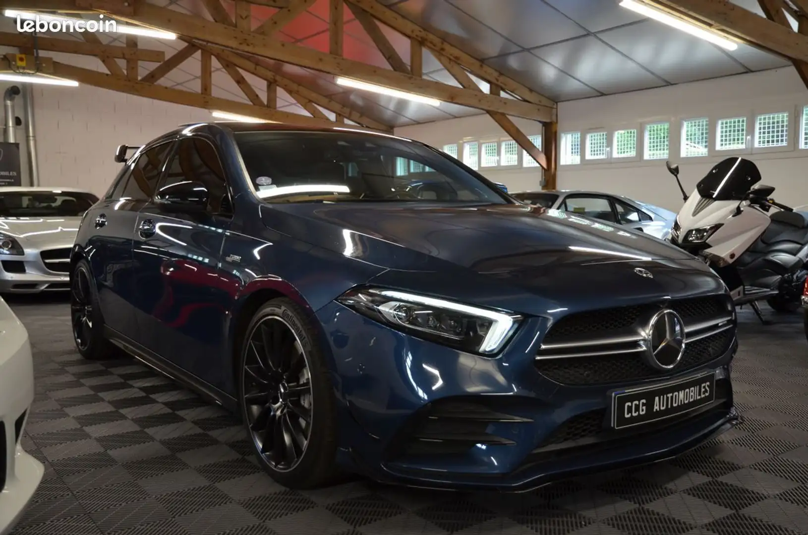 Mercedes-Benz A 35 AMG Mercedes a35 amg Blau - 2