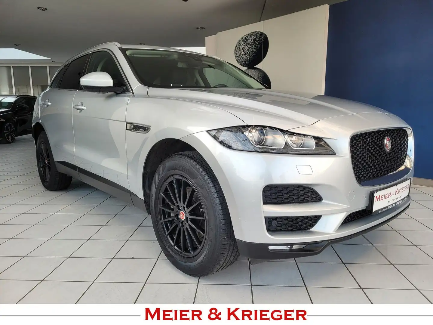 Jaguar F-Pace Prestige E-Performance/Panorama/Leder Silber - 1