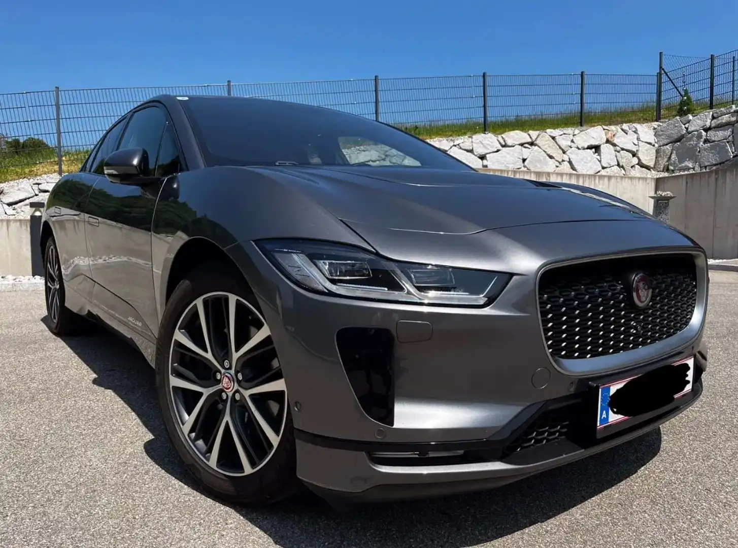 Jaguar I-Pace I-Pace EV400 AWD First Edition Grau - 1