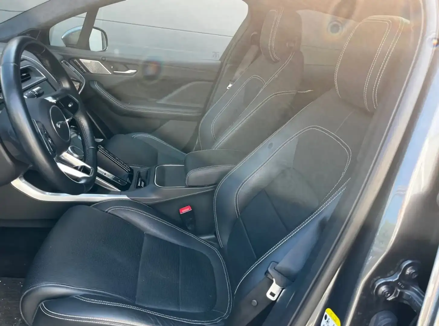 Jaguar I-Pace I-Pace EV400 AWD First Edition Grau - 2