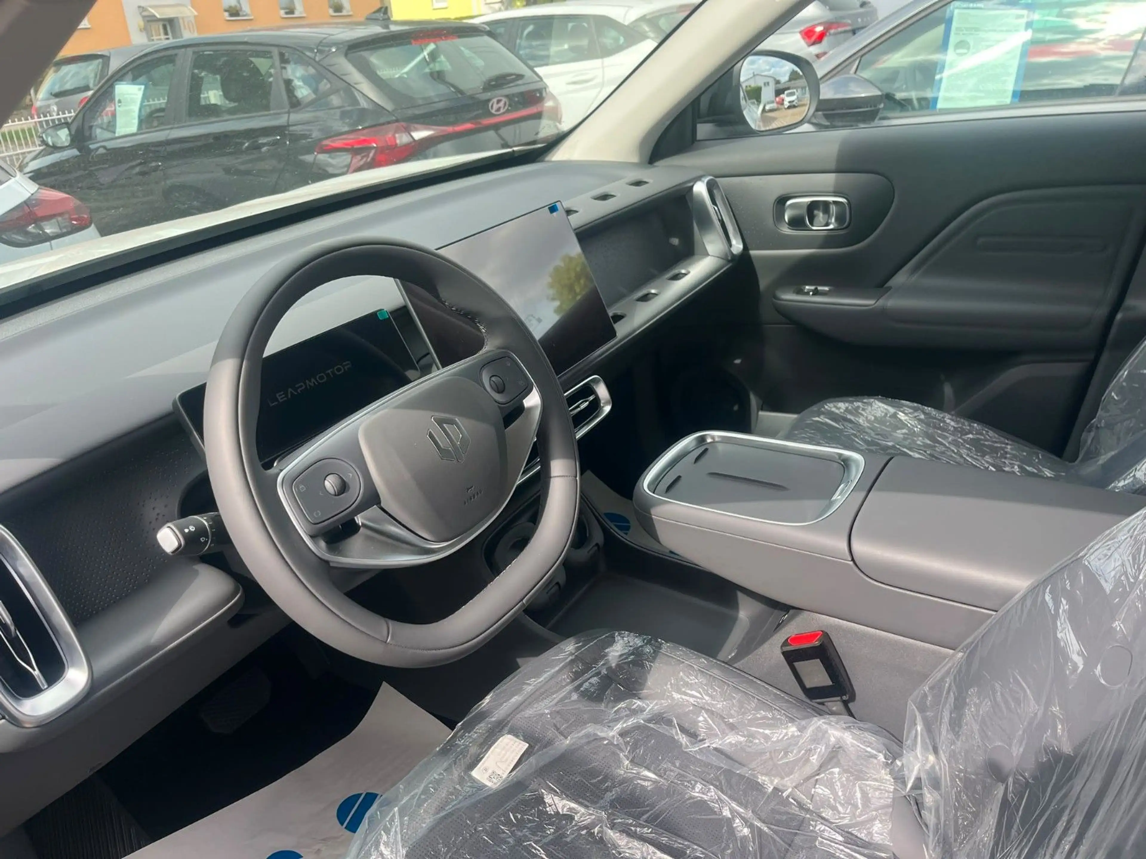 Leapmotor B10 Design Pro Max,Wärmep.gr.Akku67kw/h,Sitzbelü — photo 10