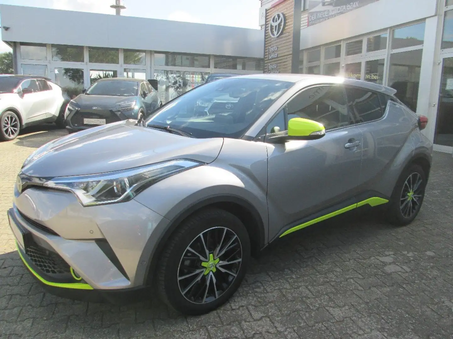 Toyota C-HR C-HR 1.2 Turbo Lounge Silber - 1
